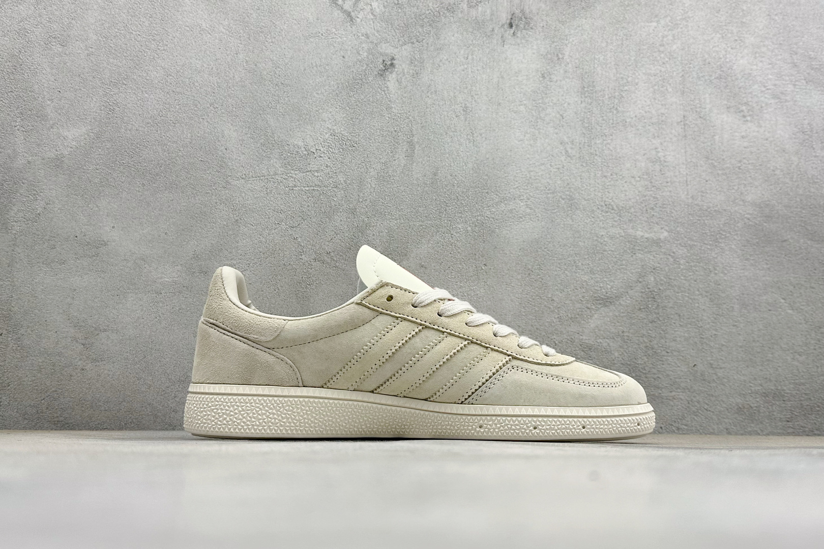 Adidas Handball Spezial 2026马年限定 麂皮阿迪经典复古休闲板鞋 ZH2607-Top High Quatity Cheap Sneakers Fashion Clothing Clothes Bags handbags Shoes of all Brand wholesale With The best Quality And Beautiful Price from China Factory Chinese suppliers wholesaler seller Adidas Handball Spezial 2026马年限定 麂皮阿迪经典复古休闲板鞋 ZH2607