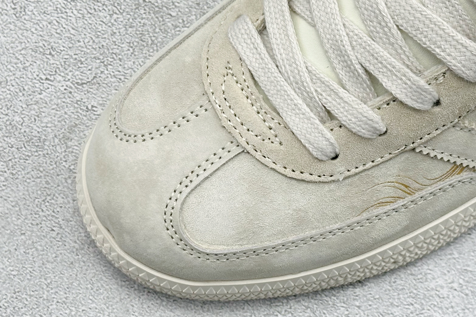 Adidas Handball Spezial 2026马年限定 麂皮阿迪经典复古休闲板鞋 ZH2607-Top High Quatity Cheap Sneakers Fashion Clothing Clothes Bags handbags Shoes of all Brand wholesale With The best Quality And Beautiful Price from China Factory Chinese suppliers wholesaler seller Adidas Handball Spezial 2026马年限定 麂皮阿迪经典复古休闲板鞋 ZH2607