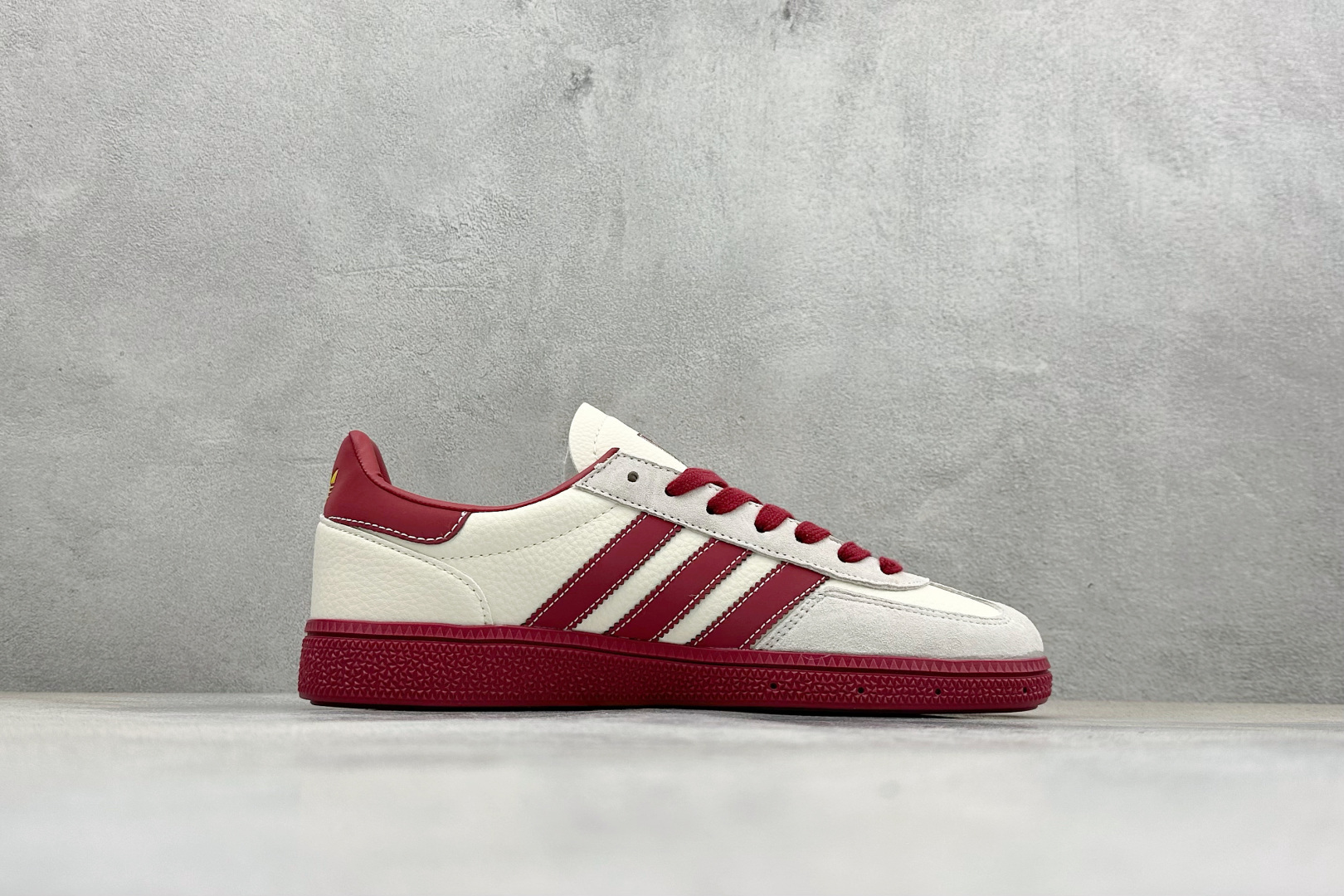 240 Adidas Handball Spezial 马年限定 麂皮阿迪经典复古休闲板鞋 JJ2621