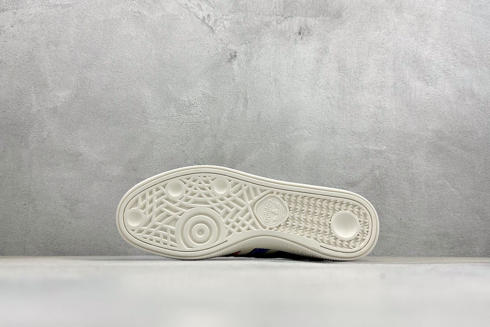 Adidas Handball Spezial 马年限定 麂皮阿迪经典复古休闲板鞋 JJ2618-Top High Quatity Cheap Sneakers Fashion Clothing Clothes Bags handbags Shoes of all Brand wholesale With The best Quality And Beautiful Price from China Factory Chinese suppliers wholesaler seller Adidas Handball Spezial 马年限定 麂皮阿迪经典复古休闲板鞋 JJ2618