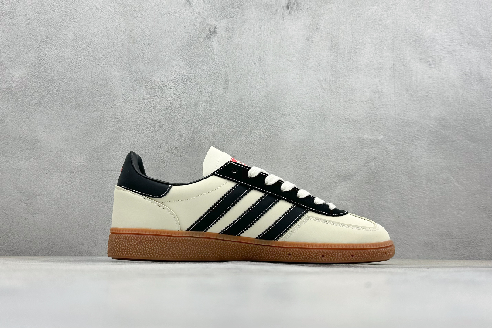 240 Adidas Handball Spezial 马年限定 麂皮阿迪经典复古休闲板鞋 JJ2622