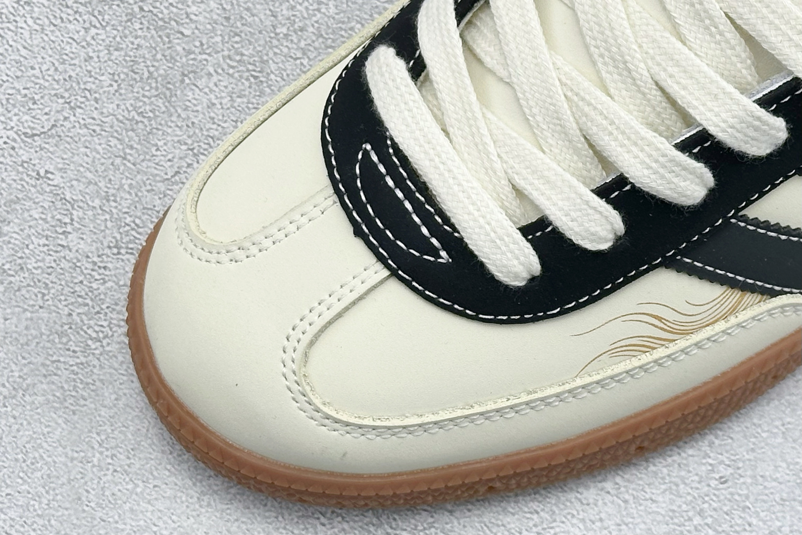240 Adidas Handball Spezial 马年限定 麂皮阿迪经典复古休闲板鞋 JJ2622