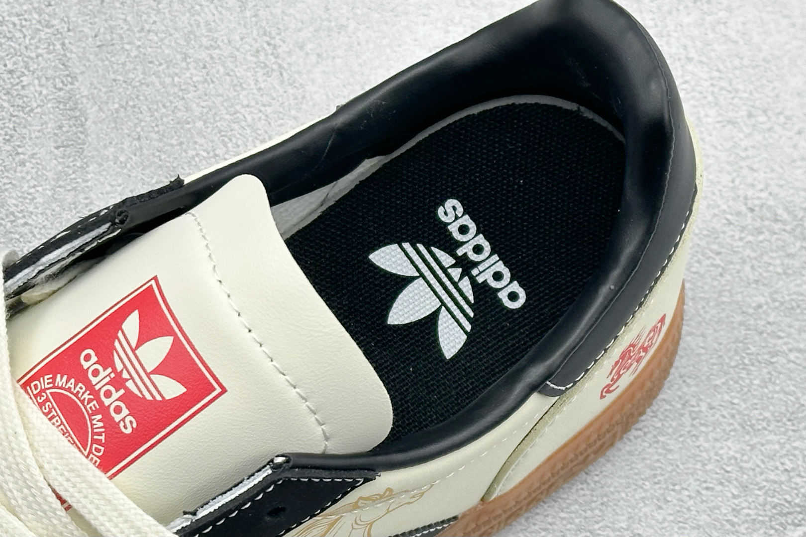 240 Adidas Handball Spezial 马年限定 麂皮阿迪经典复古休闲板鞋 JJ2622