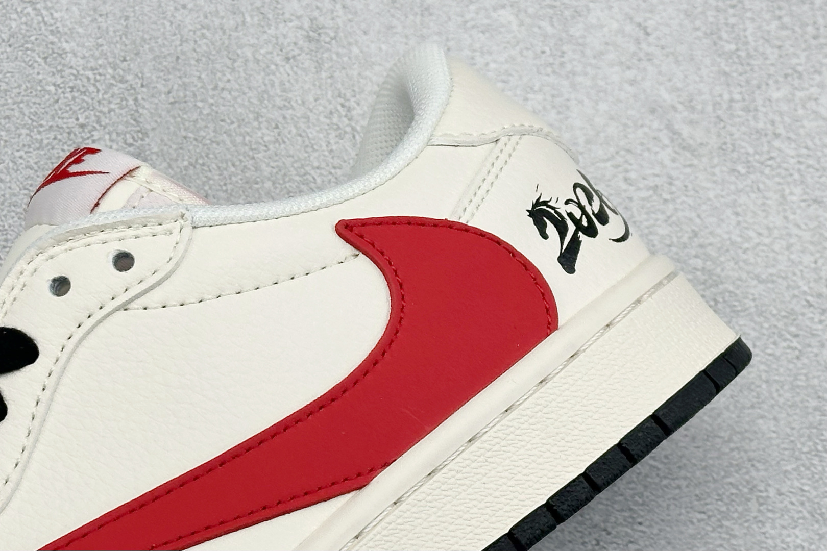 Air Jordan 1 Low AJ1 乔1 2026马年限定 高端定制 低帮倒钩复古篮球鞋 QW5288-140-Top High Quatity Cheap Sneakers Fashion Clothing Clothes Bags handbags Shoes of all Brand wholesale With The best Quality And Beautiful Price from China Factory Chinese suppliers wholesaler seller Air Jordan 1 Low AJ1 乔1 2026马年限定 高端定制 低帮倒钩复古篮球鞋 QW5288-140