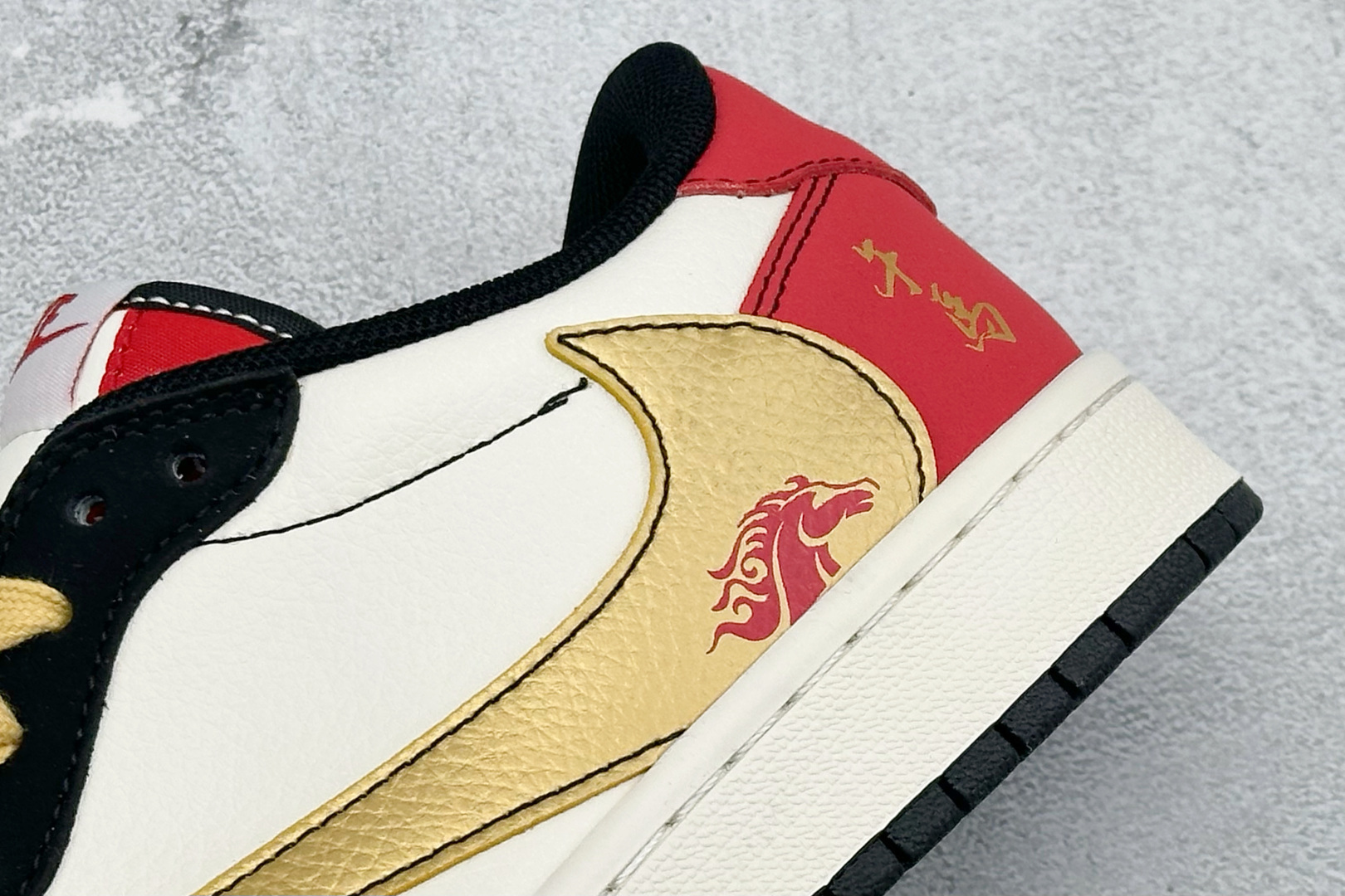 Air Jordan 1 Low AJ1 乔1 马年限定 高端定制 低帮倒钩复古篮球鞋 HG0026-016-Top High Quatity Cheap Sneakers Fashion Clothing Clothes Bags handbags Shoes of all Brand wholesale With The best Quality And Beautiful Price from China Factory Chinese suppliers wholesaler seller Air Jordan 1 Low AJ1 乔1 马年限定 高端定制 低帮倒钩复古篮球鞋 HG0026-016