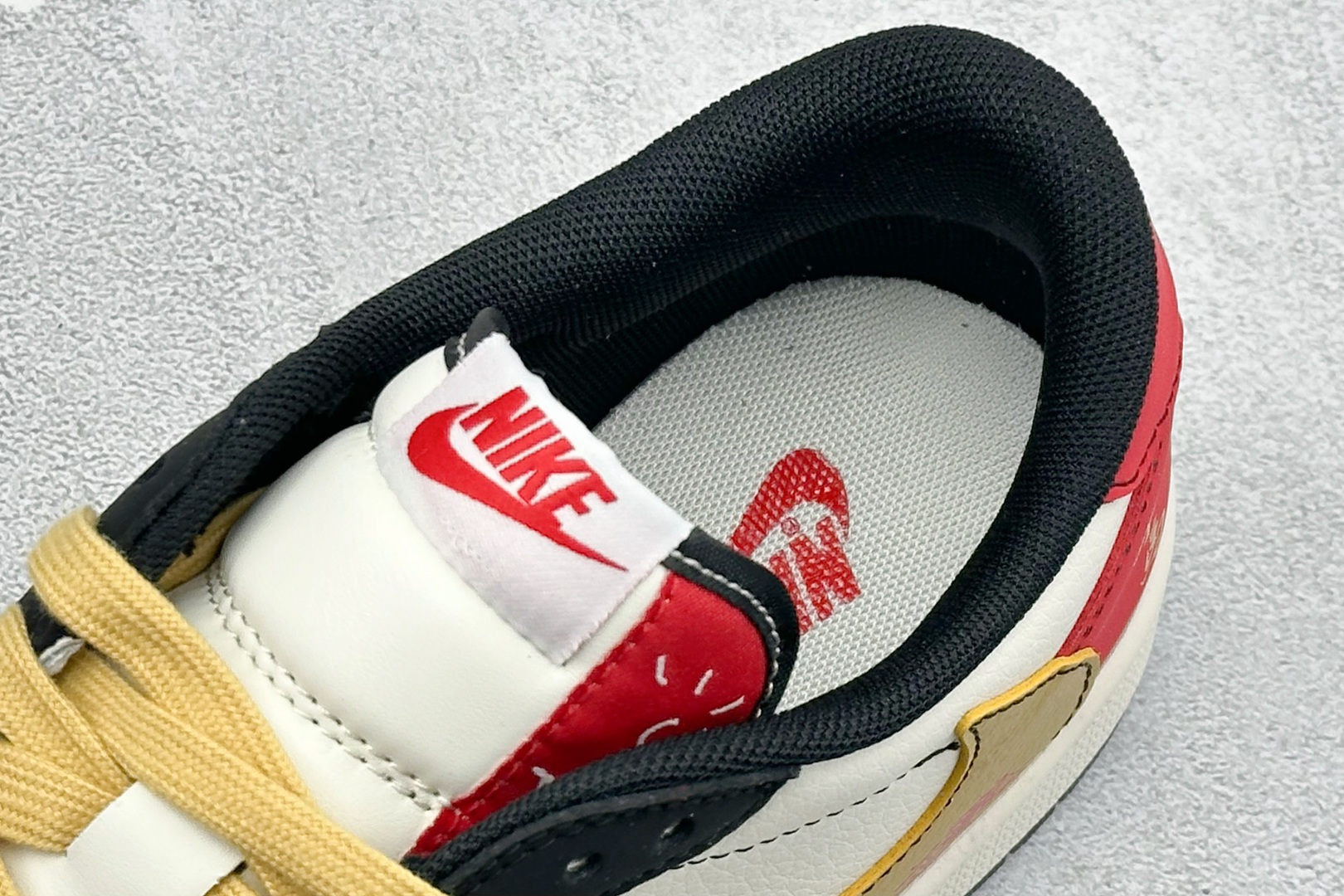 Air Jordan 1 Low AJ1 乔1 马年限定 高端定制 低帮倒钩复古篮球鞋 HG0026-016-Top High Quatity Cheap Sneakers Fashion Clothing Clothes Bags handbags Shoes of all Brand wholesale With The best Quality And Beautiful Price from China Factory Chinese suppliers wholesaler seller Air Jordan 1 Low AJ1 乔1 马年限定 高端定制 低帮倒钩复古篮球鞋 HG0026-016