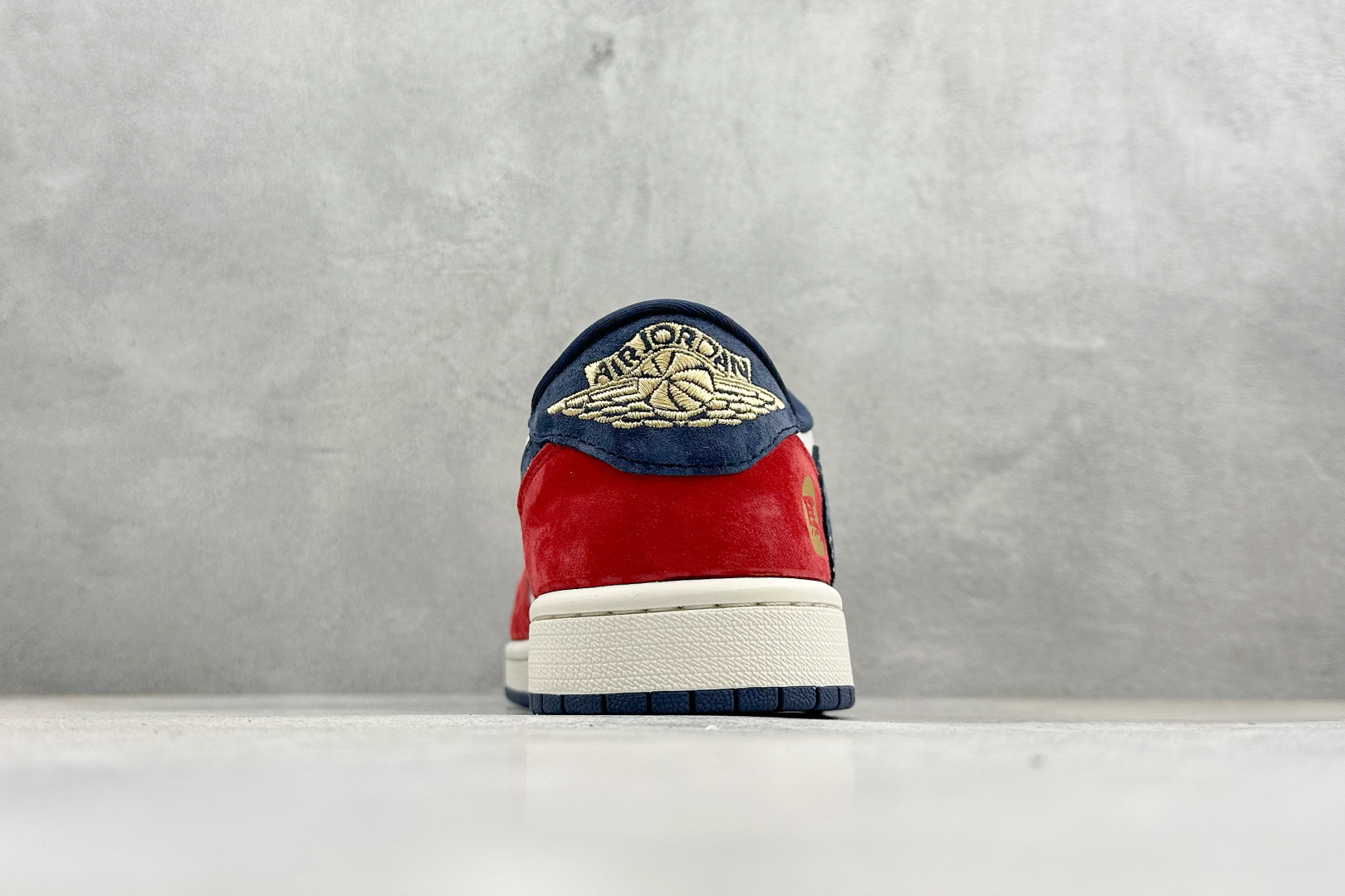 270 Air Jordan 1 Low AJ1 乔1 马年限定 高端定制 低帮倒钩复古篮球鞋 HG0026-020-Chinese UA Cheap High Quatity Brand Clothes Bags handbags Sneakers wholesale wholesaler seller from China Factory suppliers Fashion Clothing Shoes best Quality Beautiful Price 270 Air Jordan 1 Low AJ1 乔1 马年限定 高端定制 低帮倒钩复古篮球鞋 HG0026-020