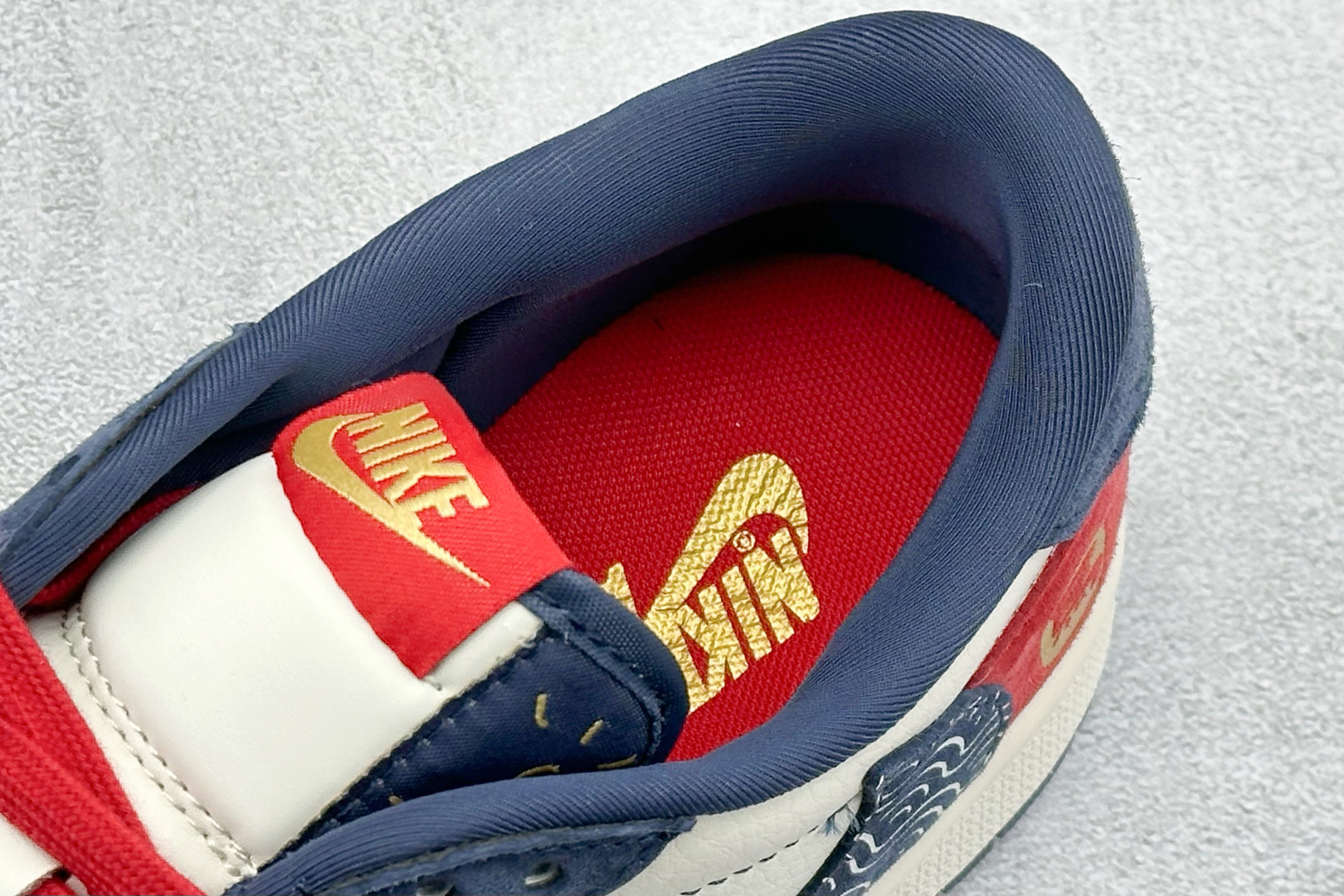 270 Air Jordan 1 Low AJ1 乔1 马年限定 高端定制 低帮倒钩复古篮球鞋 HG0026-020-Chinese UA Cheap High Quatity Brand Clothes Bags handbags Sneakers wholesale wholesaler seller from China Factory suppliers Fashion Clothing Shoes best Quality Beautiful Price 270 Air Jordan 1 Low AJ1 乔1 马年限定 高端定制 低帮倒钩复古篮球鞋 HG0026-020