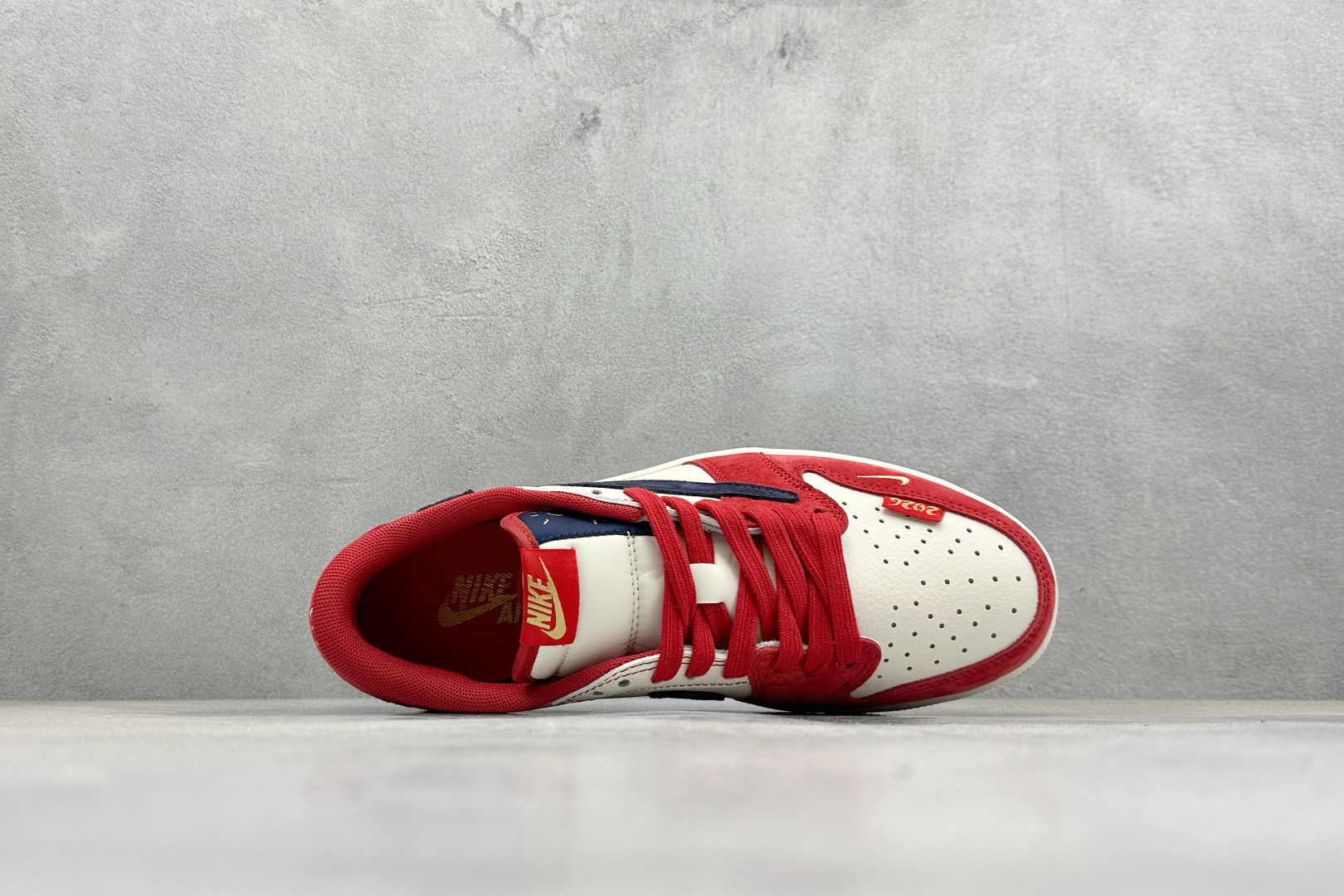 Air Jordan 1 Low AJ1 乔1 马年限定 高端定制 低帮倒钩复古篮球鞋 HG0026-024-Top High Quatity Cheap Sneakers Fashion Clothing Clothes Bags handbags Shoes of all Brand wholesale With The best Quality And Beautiful Price from China Factory Chinese suppliers wholesaler seller Air Jordan 1 Low AJ1 乔1 马年限定 高端定制 低帮倒钩复古篮球鞋 HG0026-024