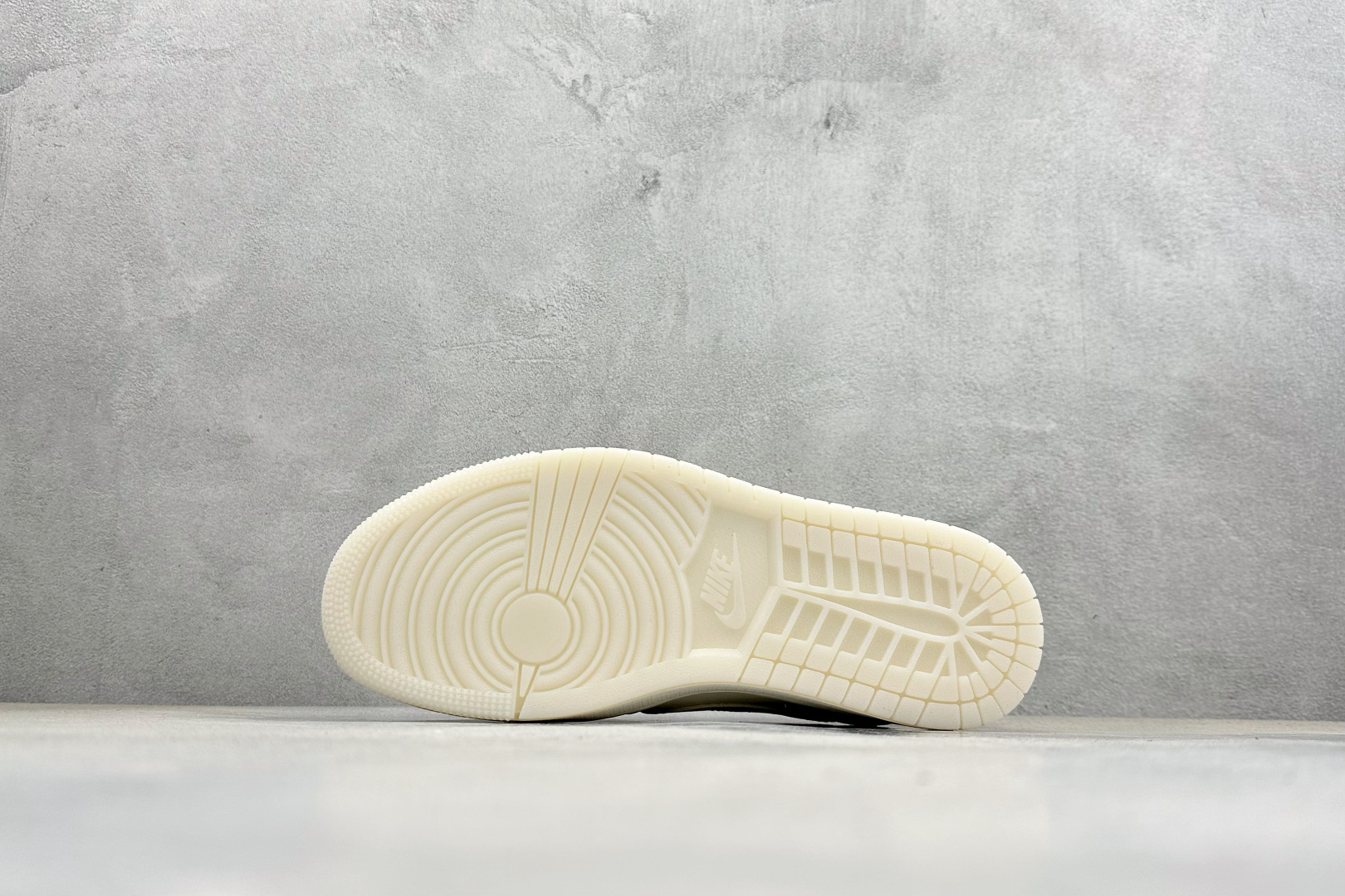 Air Jordan 1 Low AJ1 乔1 马年限定 高端定制 低帮倒钩复古篮球鞋 QW5288-139-Top High Quatity Cheap Sneakers Fashion Clothing Clothes Bags handbags Shoes of all Brand wholesale With The best Quality And Beautiful Price from China Factory Chinese suppliers wholesaler seller Air Jordan 1 Low AJ1 乔1 马年限定 高端定制 低帮倒钩复古篮球鞋 QW5288-139