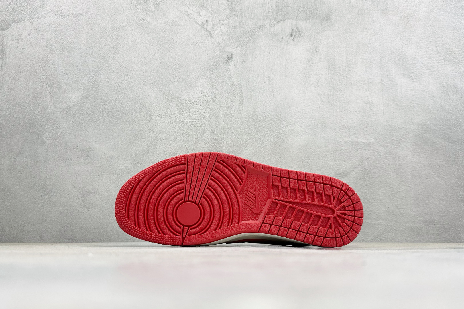 Air Jordan 1 Low AJ1 乔1 2026马年限定 高端定制 低帮倒钩复古篮球鞋 HG0026-021-Top High Quatity Cheap Sneakers Fashion Clothing Clothes Bags handbags Shoes of all Brand wholesale With The best Quality And Beautiful Price from China Factory Chinese suppliers wholesaler seller Air Jordan 1 Low AJ1 乔1 2026马年限定 高端定制 低帮倒钩复古篮球鞋 HG0026-021