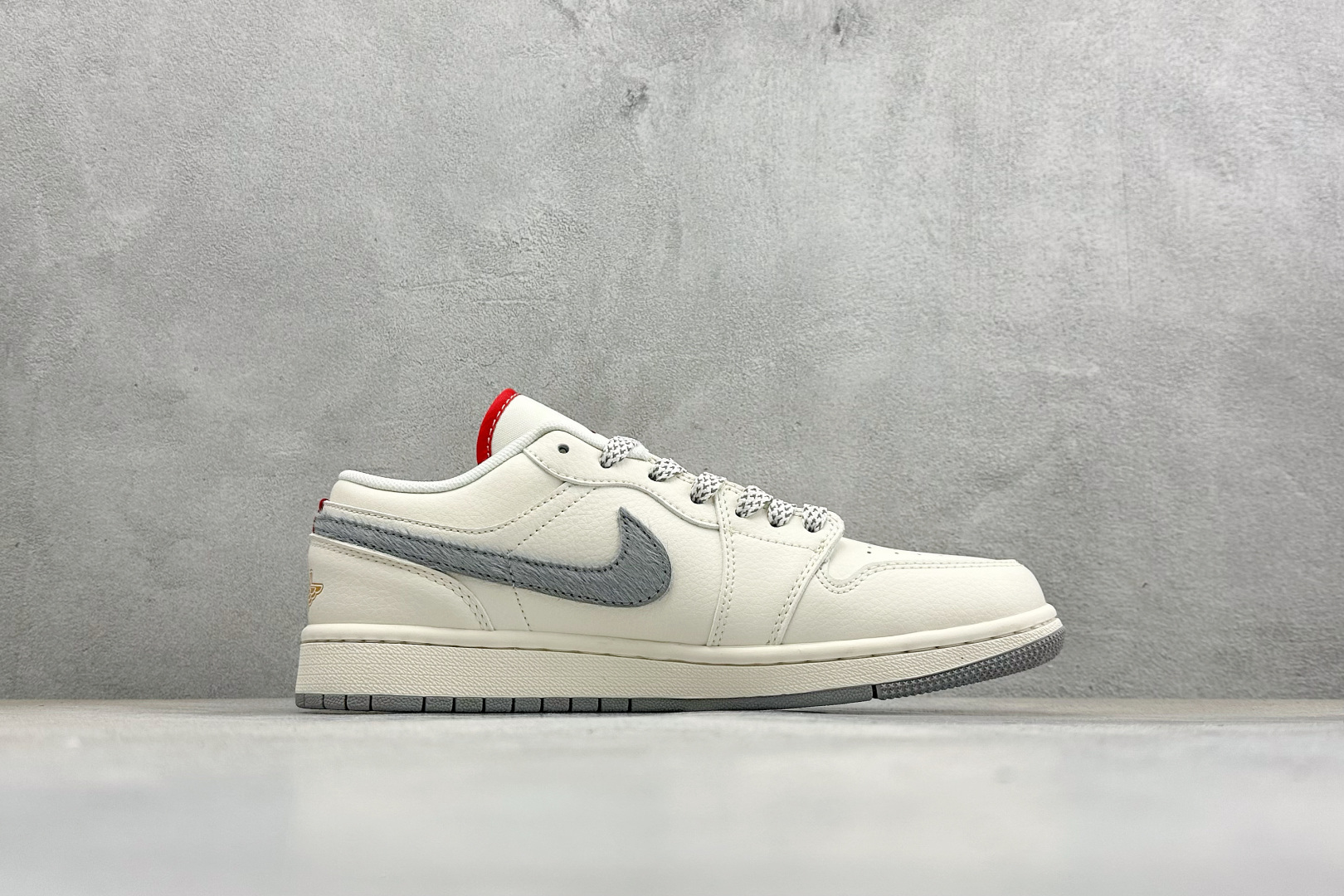 260 Air Jordan 1 Low AJ1 乔1 2026马年限定 高端定制 低帮复古篮球鞋 HT5088-642-Chinese UA Cheap High Quatity Brand Clothes Bags handbags Sneakers wholesale wholesaler seller from China Factory suppliers Fashion Clothing Shoes best Quality Beautiful Price 260 Air Jordan 1 Low AJ1 乔1 2026马年限定 高端定制 低帮复古篮球鞋 HT5088-642