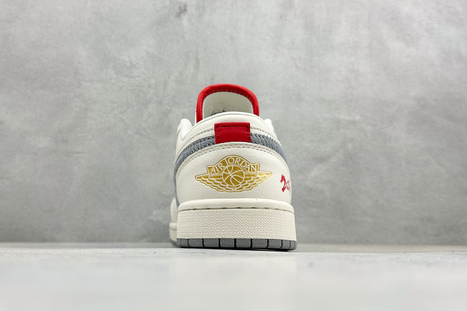 260 Air Jordan 1 Low AJ1 乔1 2026马年限定 高端定制 低帮复古篮球鞋 HT5088-642-Chinese UA Cheap High Quatity Brand Clothes Bags handbags Sneakers wholesale wholesaler seller from China Factory suppliers Fashion Clothing Shoes best Quality Beautiful Price 260 Air Jordan 1 Low AJ1 乔1 2026马年限定 高端定制 低帮复古篮球鞋 HT5088-642
