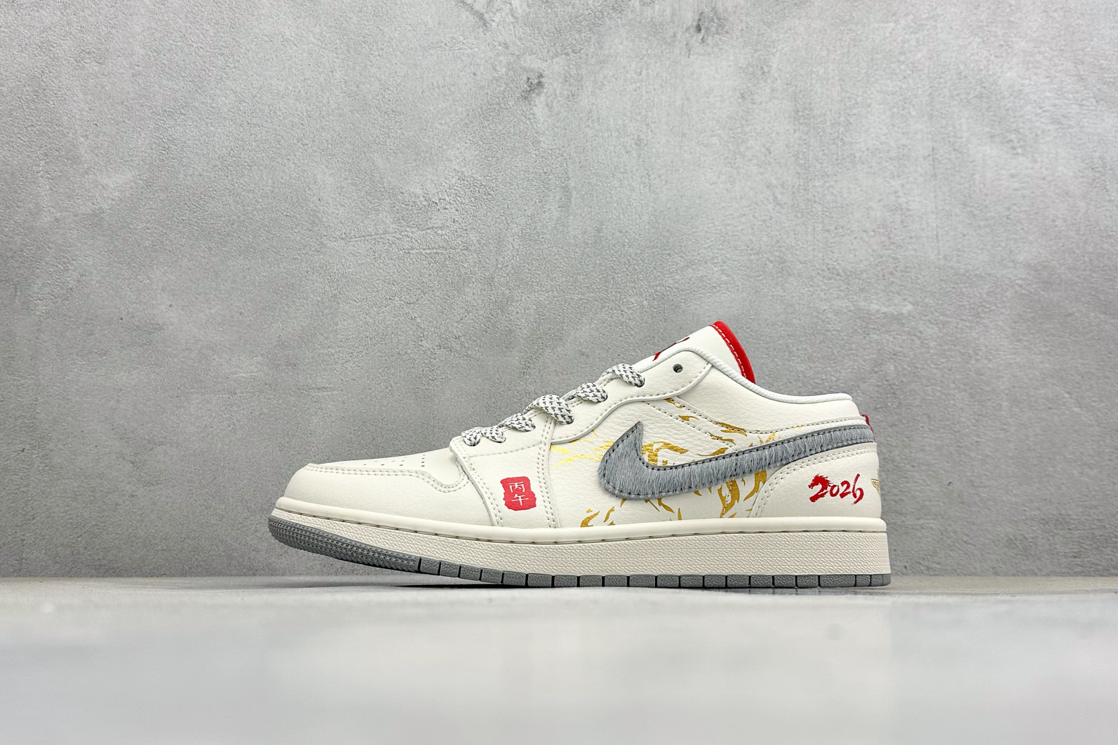 260 Air Jordan 1 Low AJ1 乔1 2026马年限定 高端定制 低帮复古篮球鞋 HT5088-642-Chinese UA Cheap High Quatity Brand Clothes Bags handbags Sneakers wholesale wholesaler seller from China Factory suppliers Fashion Clothing Shoes best Quality Beautiful Price 260 Air Jordan 1 Low AJ1 乔1 2026马年限定 高端定制 低帮复古篮球鞋 HT5088-642
