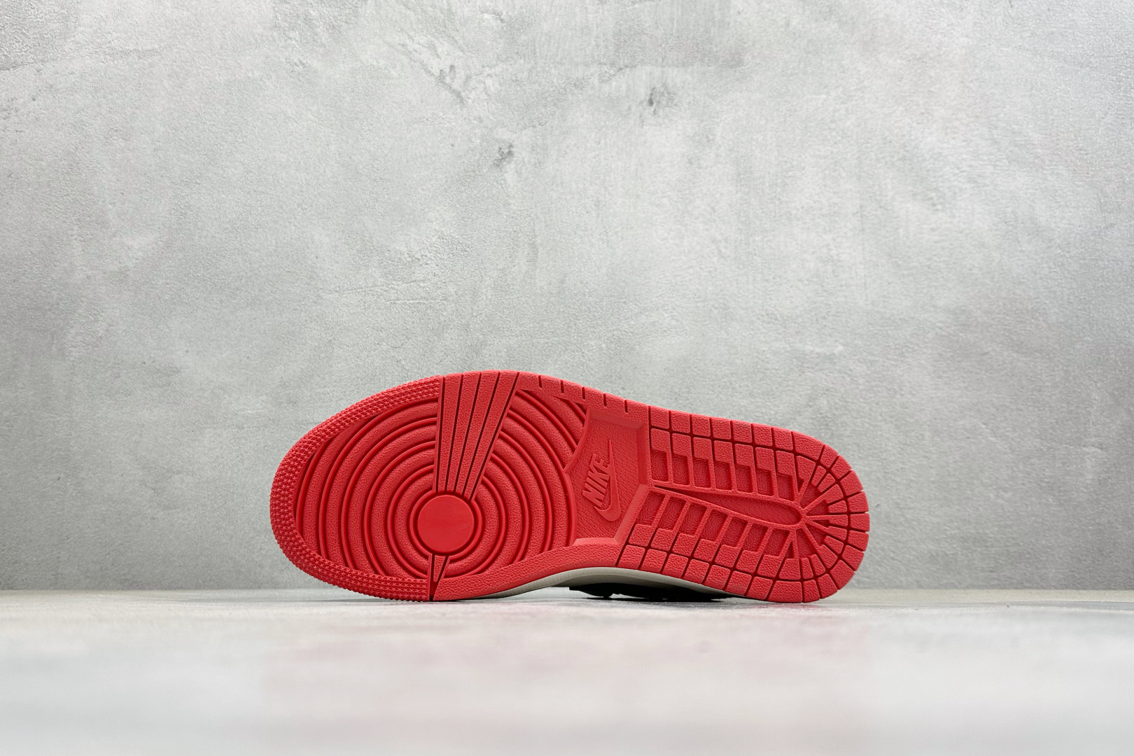 马年炸街AJ限定 AIR JORDAN 1 黑红撞色自带高街气场 HT5088-645-Top High Quatity Cheap Sneakers Fashion Clothing Clothes Bags handbags Shoes of all Brand wholesale With The best Quality And Beautiful Price from China Factory Chinese suppliers wholesaler seller 马年炸街AJ限定 AIR JORDAN 1 黑红撞色自带高街气场 HT5088-645