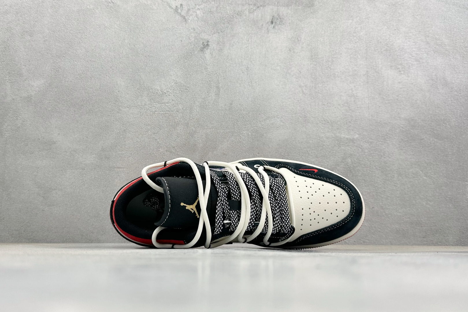 马年炸街AJ限定 AIR JORDAN 1 黑红撞色自带高街气场 HT5088-645-Top High Quatity Cheap Sneakers Fashion Clothing Clothes Bags handbags Shoes of all Brand wholesale With The best Quality And Beautiful Price from China Factory Chinese suppliers wholesaler seller 马年炸街AJ限定 AIR JORDAN 1 黑红撞色自带高街气场 HT5088-645