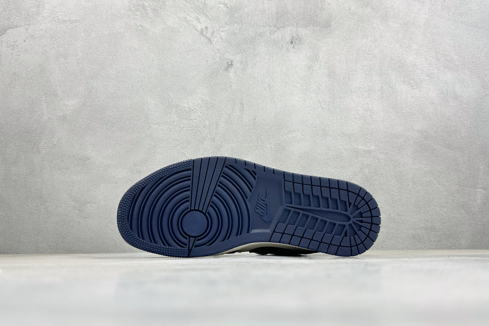 马年炸街AJ限定 AIR JORDAN 1 黑红撞色自带高街气场 HT5088-643-Top High Quatity Cheap Sneakers Fashion Clothing Clothes Bags handbags Shoes of all Brand wholesale With The best Quality And Beautiful Price from China Factory Chinese suppliers wholesaler seller 马年炸街AJ限定 AIR JORDAN 1 黑红撞色自带高街气场 HT5088-643