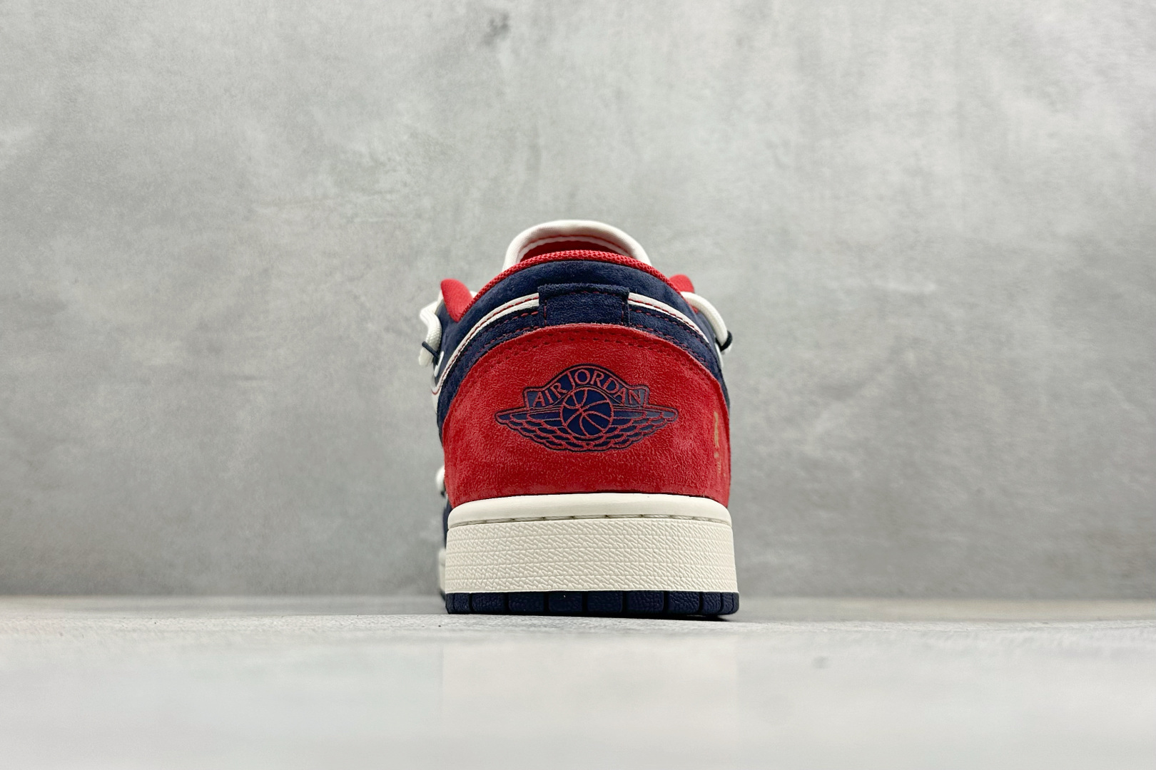 马年炸街AJ限定 AIR JORDAN 1 黑红撞色自带高街气场 HT5088-643-Top High Quatity Cheap Sneakers Fashion Clothing Clothes Bags handbags Shoes of all Brand wholesale With The best Quality And Beautiful Price from China Factory Chinese suppliers wholesaler seller 马年炸街AJ限定 AIR JORDAN 1 黑红撞色自带高街气场 HT5088-643