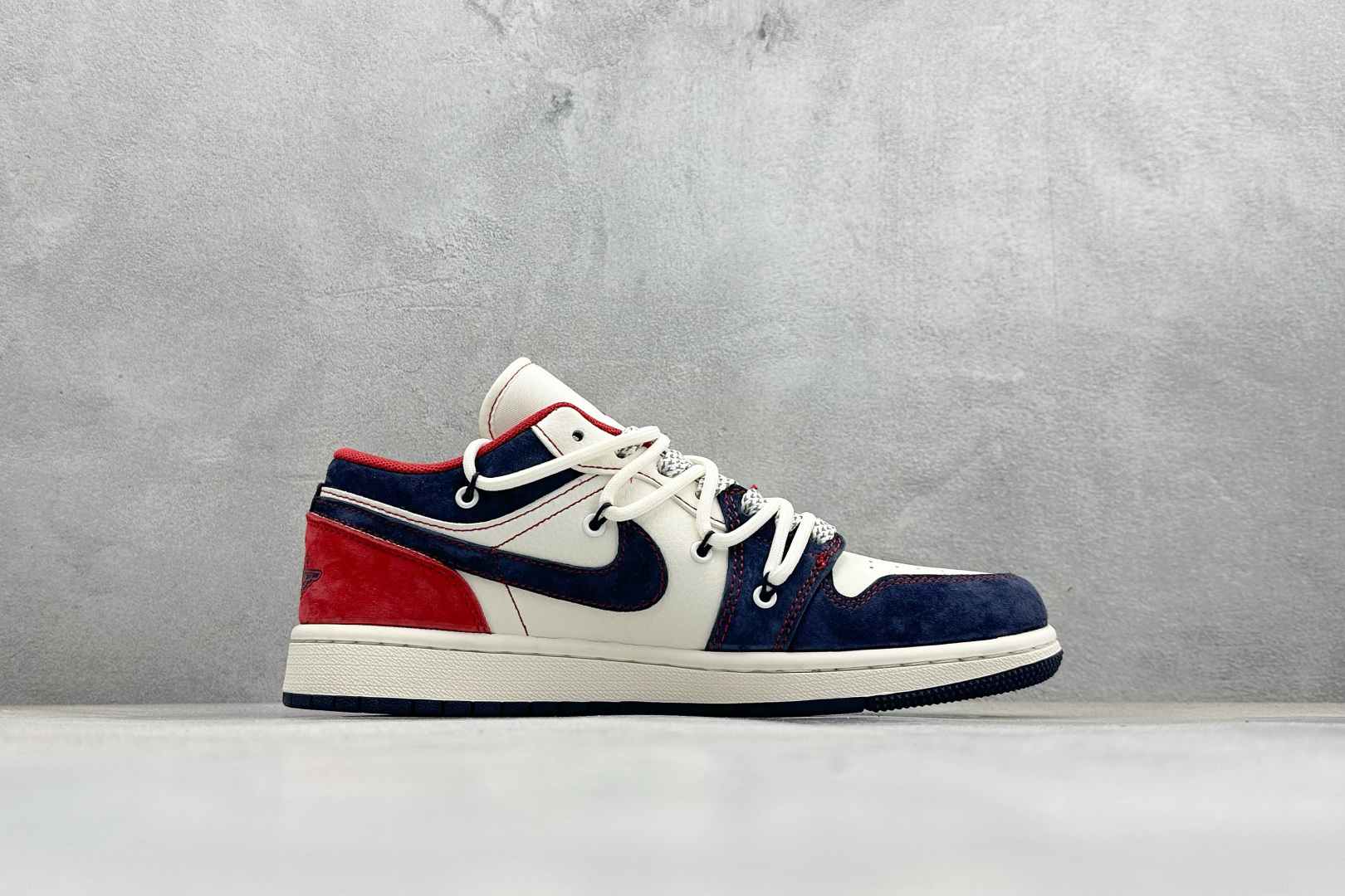马年炸街AJ限定 AIR JORDAN 1 黑红撞色自带高街气场 HT5088-643-Top High Quatity Cheap Sneakers Fashion Clothing Clothes Bags handbags Shoes of all Brand wholesale With The best Quality And Beautiful Price from China Factory Chinese suppliers wholesaler seller 马年炸街AJ限定 AIR JORDAN 1 黑红撞色自带高街气场 HT5088-643