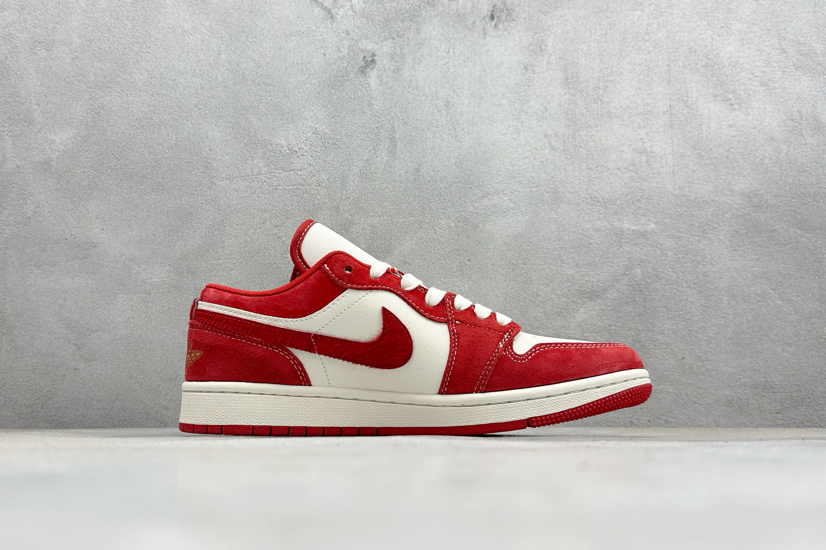 270 Air Jordan 1 Low AJ1 乔1 2026马年限定 高端定制 低帮复古篮球鞋 MZ9588-847-Chinese UA Cheap High Quatity Brand Clothes Bags handbags Sneakers wholesale wholesaler seller from China Factory suppliers Fashion Clothing Shoes best Quality Beautiful Price 270 Air Jordan 1 Low AJ1 乔1 2026马年限定 高端定制 低帮复古篮球鞋 MZ9588-847