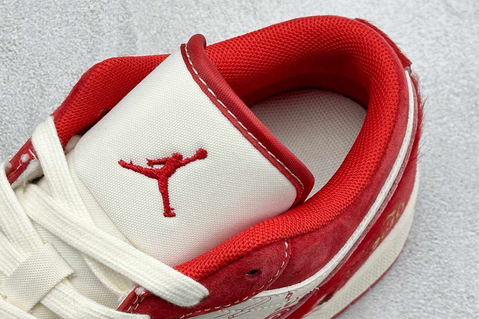 270 Air Jordan 1 Low AJ1 乔1 2026马年限定 高端定制 低帮复古篮球鞋 MZ9588-847-Chinese UA Cheap High Quatity Brand Clothes Bags handbags Sneakers wholesale wholesaler seller from China Factory suppliers Fashion Clothing Shoes best Quality Beautiful Price 270 Air Jordan 1 Low AJ1 乔1 2026马年限定 高端定制 低帮复古篮球鞋 MZ9588-847