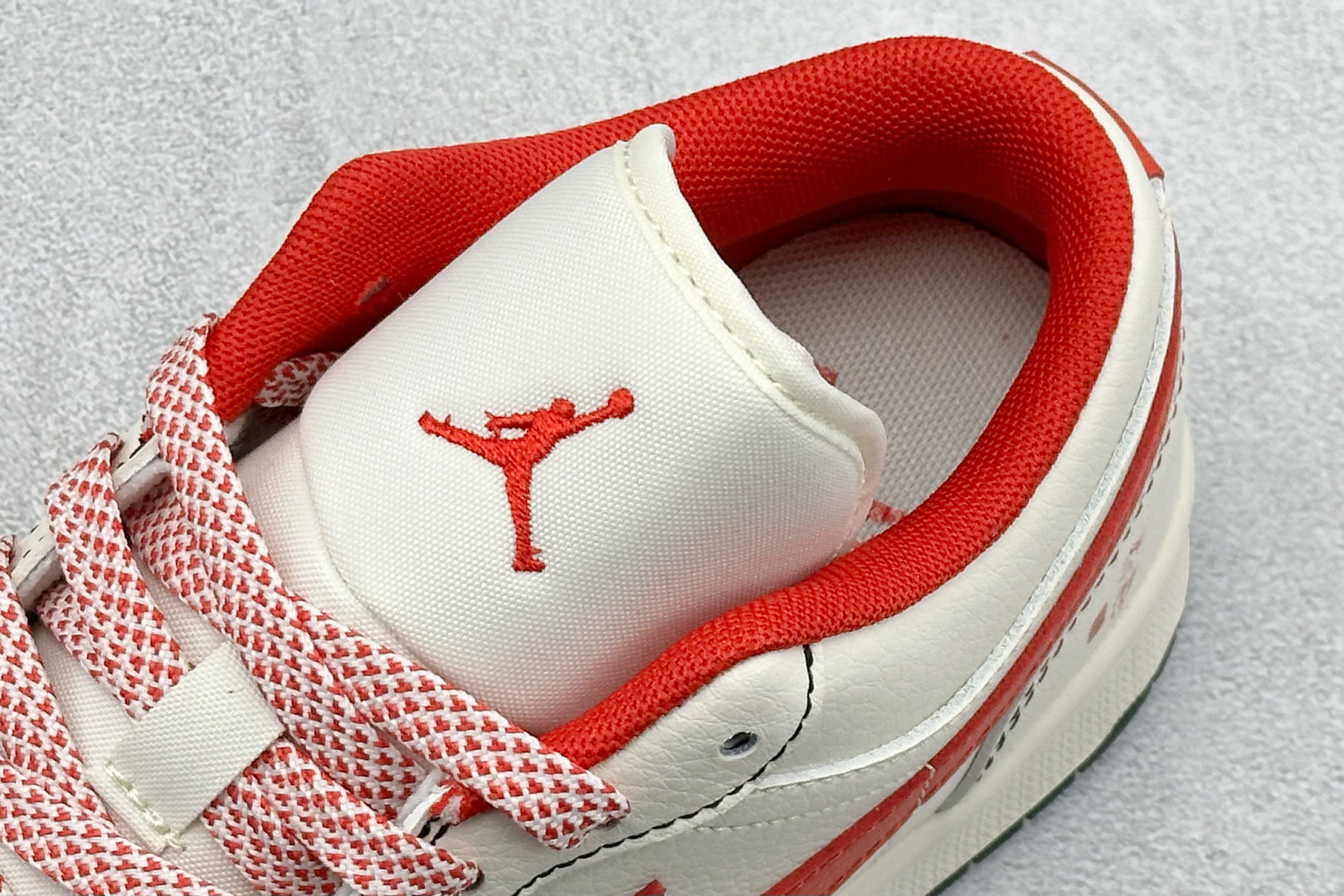 Air Jordan 1 Low AJ1 乔1 马年限定 高端定制 低帮复古篮球鞋 MZ9588-839-Top High Quatity Cheap Sneakers Fashion Clothing Clothes Bags handbags Shoes of all Brand wholesale With The best Quality And Beautiful Price from China Factory Chinese suppliers wholesaler seller Air Jordan 1 Low AJ1 乔1 马年限定 高端定制 低帮复古篮球鞋 MZ9588-839