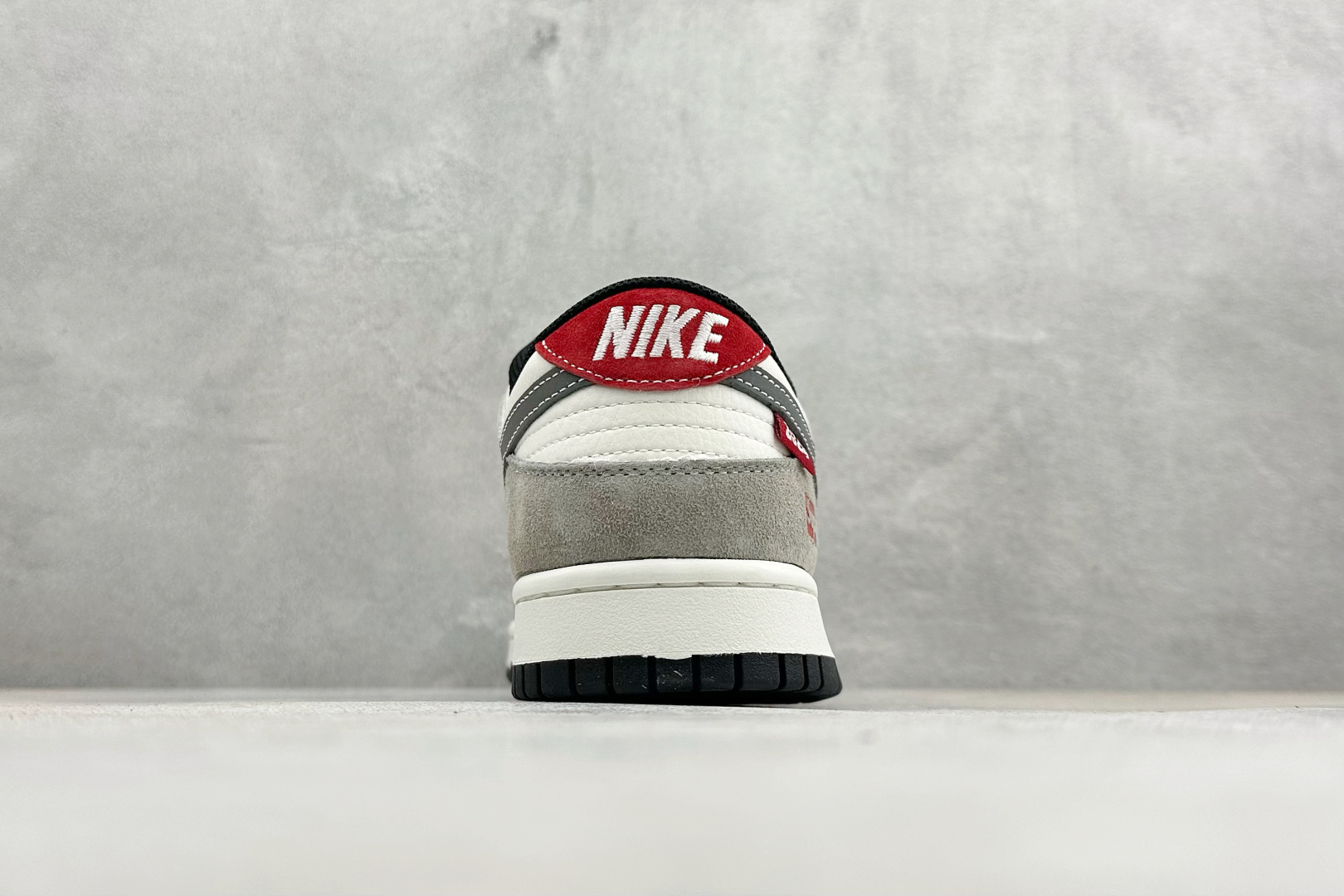 280 Nike Dunk Low Retro 2026马年限定 周年高端定制 低帮休闲板鞋 XZ5899-113-Chinese UA Cheap High Quatity Brand Clothes Bags handbags Sneakers wholesale wholesaler seller from China Factory suppliers Fashion Clothing Shoes best Quality Beautiful Price 280 Nike Dunk Low Retro 2026马年限定 周年高端定制 低帮休闲板鞋 XZ5899-113