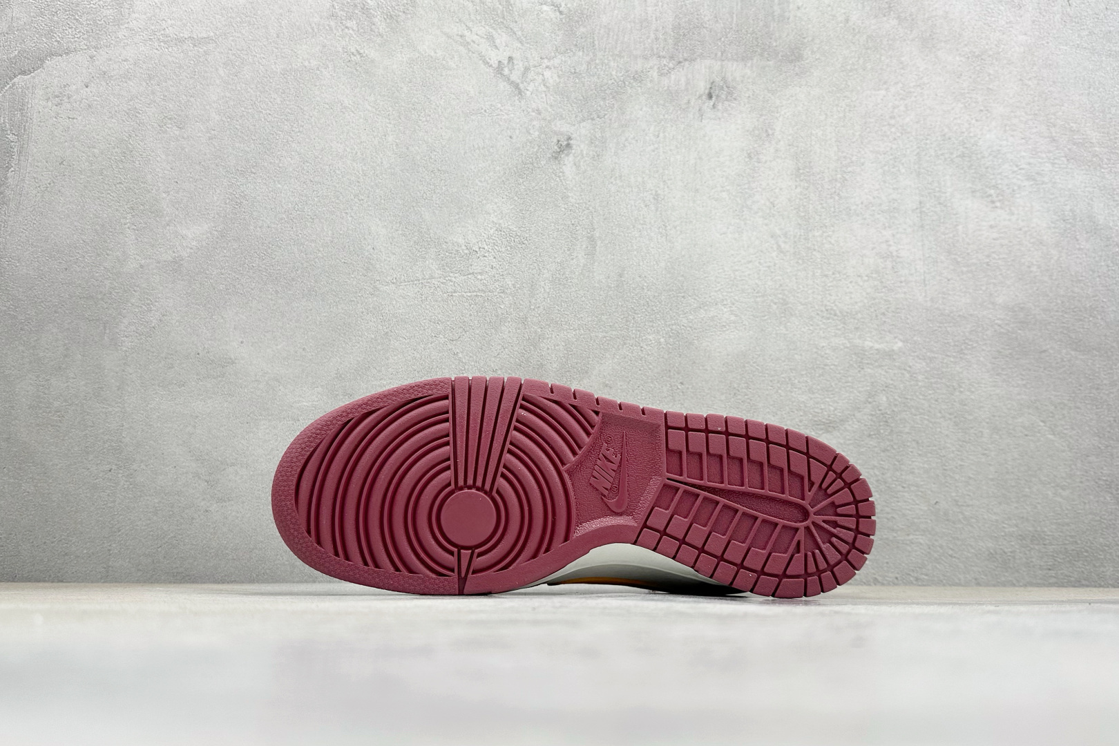 Nike Dunk Low Retro 2026马年限定 周年高端定制 低帮休闲板鞋 XZ5899-119-Top High Quatity Cheap Sneakers Fashion Clothing Clothes Bags handbags Shoes of all Brand wholesale With The best Quality And Beautiful Price from China Factory Chinese suppliers wholesaler seller Nike Dunk Low Retro 2026马年限定 周年高端定制 低帮休闲板鞋 XZ5899-119