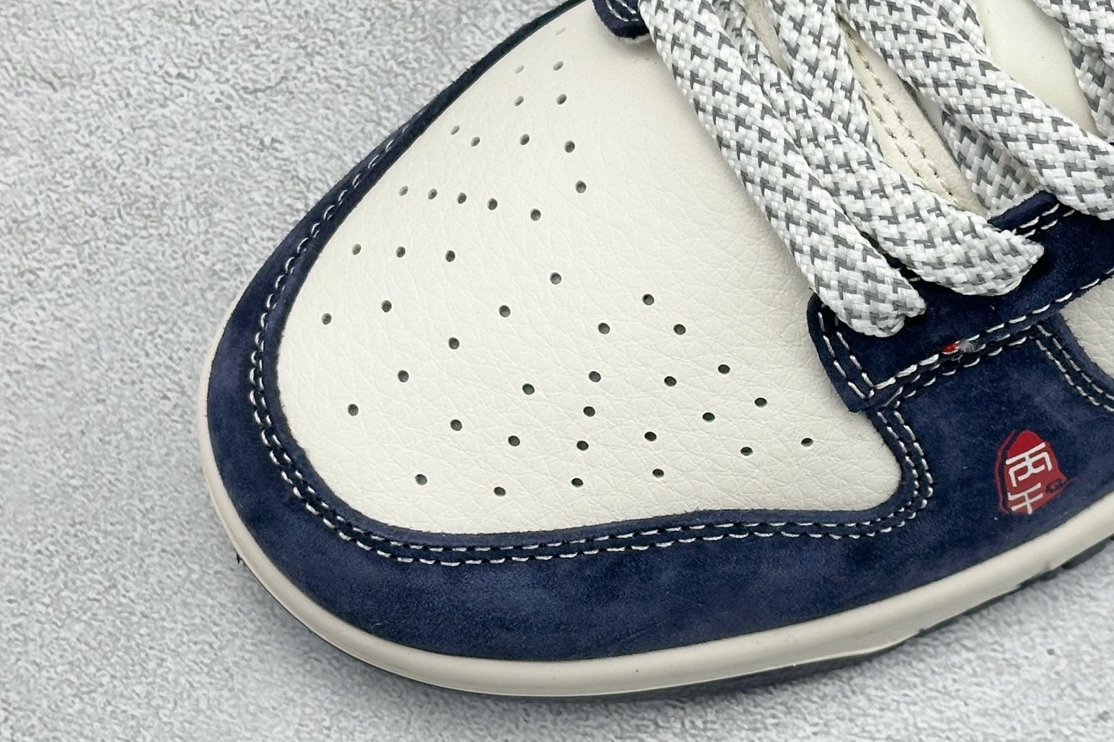 Nike Dunk Low Retro 马年限定 周年高端定制 低帮休闲板鞋 CX5050-Y79-Top High Quatity Cheap Sneakers Fashion Clothing Clothes Bags handbags Shoes of all Brand wholesale With The best Quality And Beautiful Price from China Factory Chinese suppliers wholesaler seller Nike Dunk Low Retro 马年限定 周年高端定制 低帮休闲板鞋 CX5050-Y79