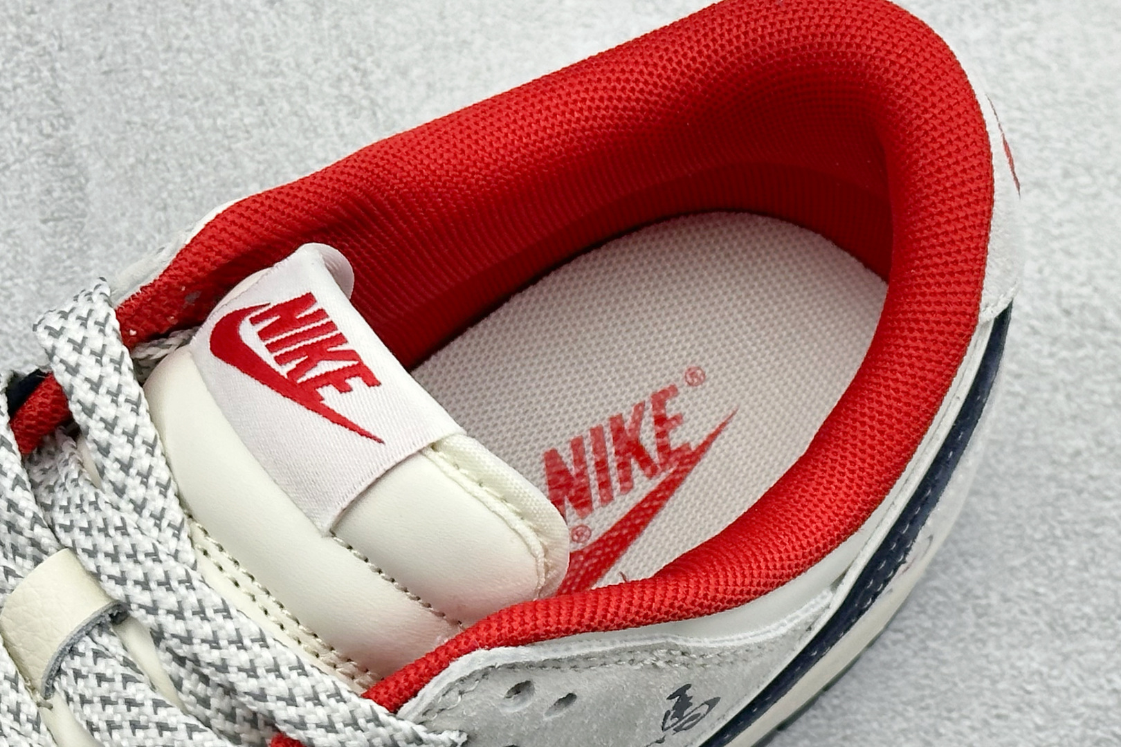 Nike Dunk Low Retro 马年限定 周年高端定制 低帮休闲板鞋 CX5050-Y79-Top High Quatity Cheap Sneakers Fashion Clothing Clothes Bags handbags Shoes of all Brand wholesale With The best Quality And Beautiful Price from China Factory Chinese suppliers wholesaler seller Nike Dunk Low Retro 马年限定 周年高端定制 低帮休闲板鞋 CX5050-Y79