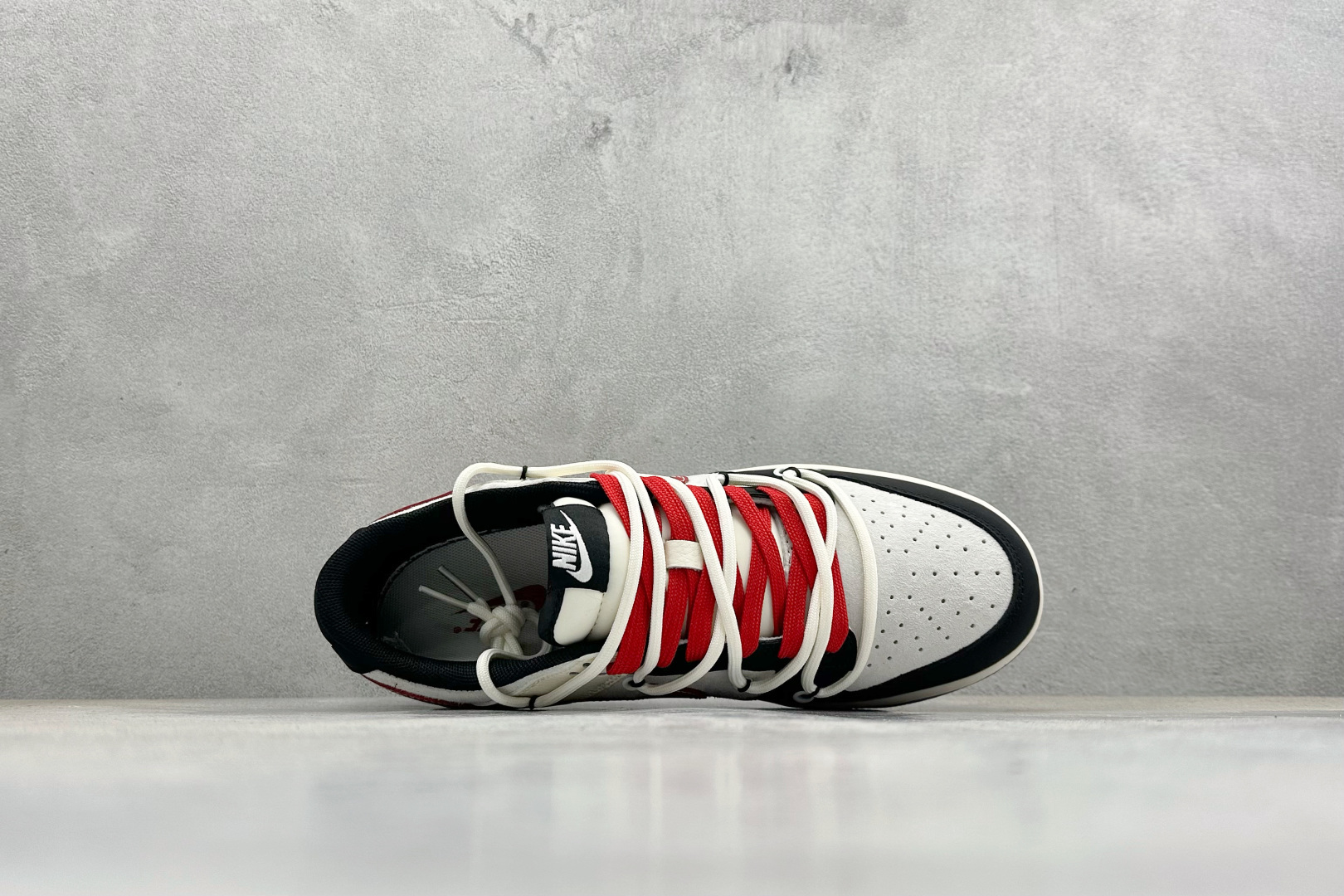 Nike Dunk Low Retro 马年限定 绑带周年高端定制 低帮休闲板鞋 CX5050-Y73-Top High Quatity Cheap Sneakers Fashion Clothing Clothes Bags handbags Shoes of all Brand wholesale With The best Quality And Beautiful Price from China Factory Chinese suppliers wholesaler seller Nike Dunk Low Retro 马年限定 绑带周年高端定制 低帮休闲板鞋 CX5050-Y73