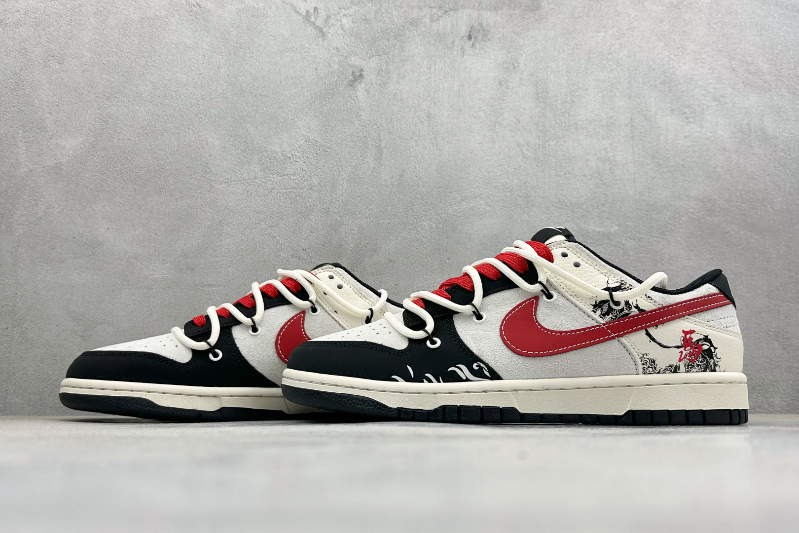 Nike Dunk Low Retro 马年限定 绑带周年高端定制 低帮休闲板鞋 CX5050-Y73-Top High Quatity Cheap Sneakers Fashion Clothing Clothes Bags handbags Shoes of all Brand wholesale With The best Quality And Beautiful Price from China Factory Chinese suppliers wholesaler seller Nike Dunk Low Retro 马年限定 绑带周年高端定制 低帮休闲板鞋 CX5050-Y73