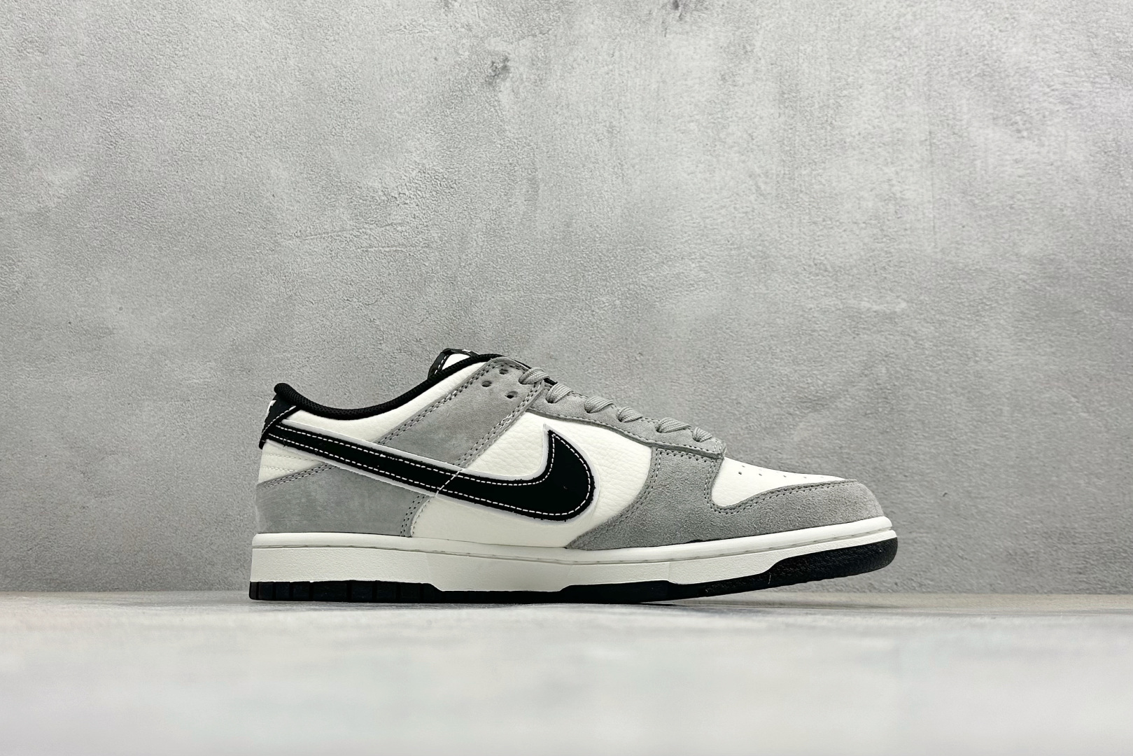 Nike Dunk Low Retro 北面联名 周年高端定制 低帮休闲板鞋 XZ5899-106-Top High Quatity Cheap Sneakers Fashion Clothing Clothes Bags handbags Shoes of all Brand wholesale With The best Quality And Beautiful Price from China Factory Chinese suppliers wholesaler seller Nike Dunk Low Retro 北面联名 周年高端定制 低帮休闲板鞋 XZ5899-106