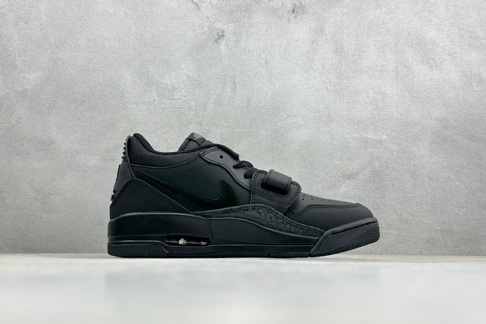 TG版 Air Jordan Legacy 312 Low IQ9784-001-Top High Quatity Cheap Sneakers Fashion Clothing Clothes Bags handbags Shoes of all Brand wholesale With The best Quality And Beautiful Price from China Factory Chinese suppliers wholesaler seller TG版 Air Jordan Legacy 312 Low IQ9784-001