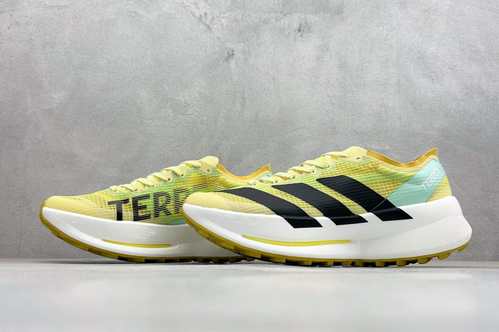 190 Adidas Terrex Agravic Speedult 2 阿迪超轻透气缓震跑鞋 三叶草清风系列 网面透气鞋面 穿孔气垫 JS3521