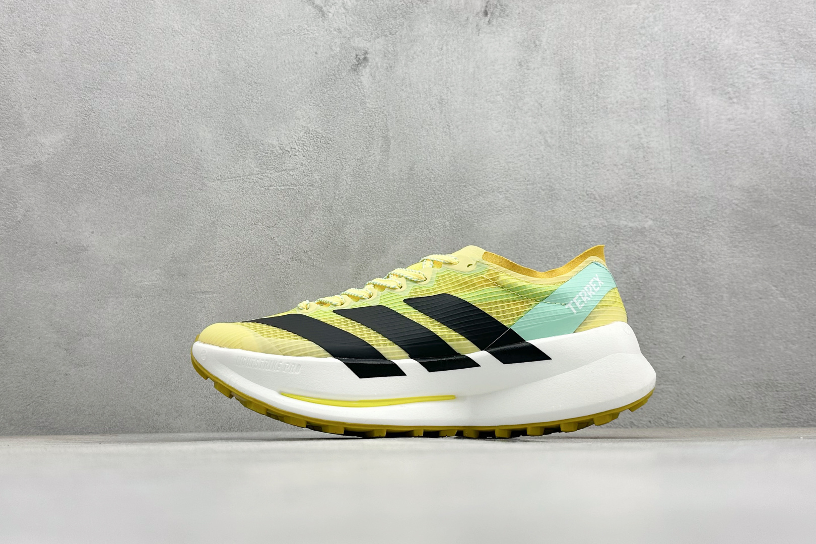 190 Adidas Terrex Agravic Speedult 2 阿迪超轻透气缓震跑鞋 三叶草清风系列 网面透气鞋面 穿孔气垫 JS3521