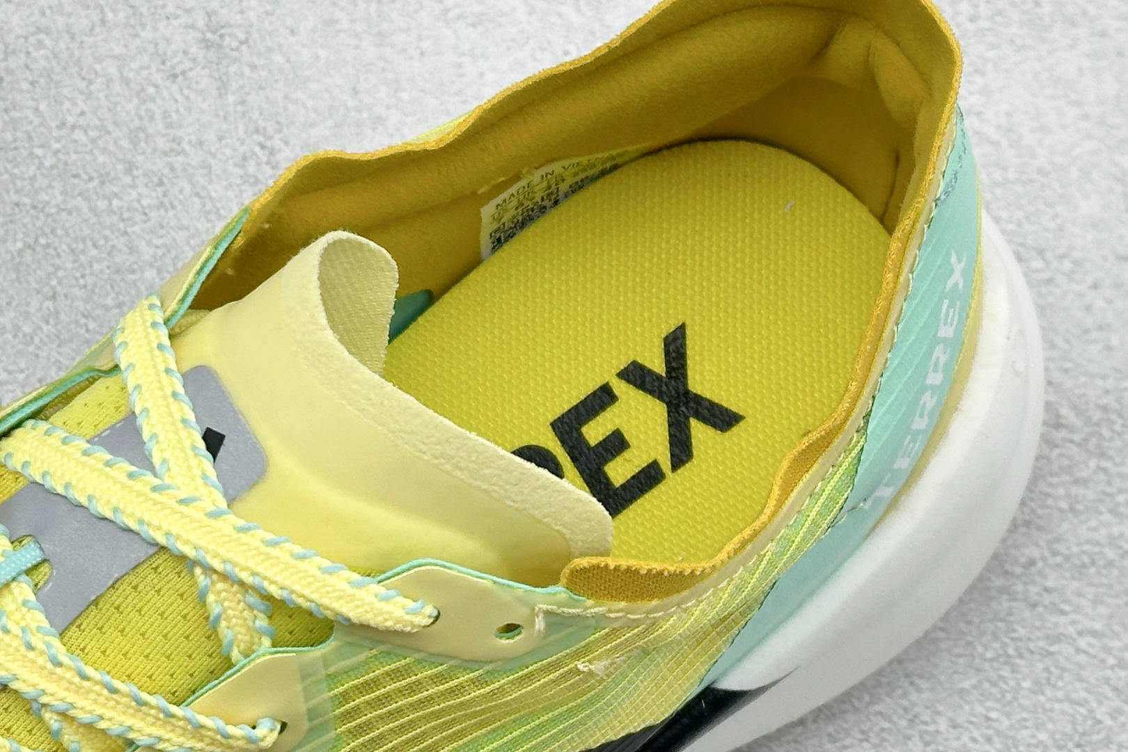 190 Adidas Terrex Agravic Speedult 2 阿迪超轻透气缓震跑鞋 三叶草清风系列 网面透气鞋面 穿孔气垫 JS3521