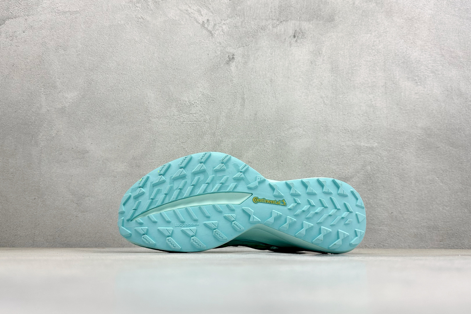 Adidas Terrex Agravic Speedult 2 阿迪超轻透气缓震跑鞋 三叶草清风系列 网面透气鞋面 穿孔气垫 JS3526-Top High Quatity Cheap Sneakers Fashion Clothing Clothes Bags handbags Shoes of all Brand wholesale With The best Quality And Beautiful Price from China Factory Chinese suppliers wholesaler seller Adidas Terrex Agravic Speedult 2 阿迪超轻透气缓震跑鞋 三叶草清风系列 网面透气鞋面 穿孔气垫 JS3526