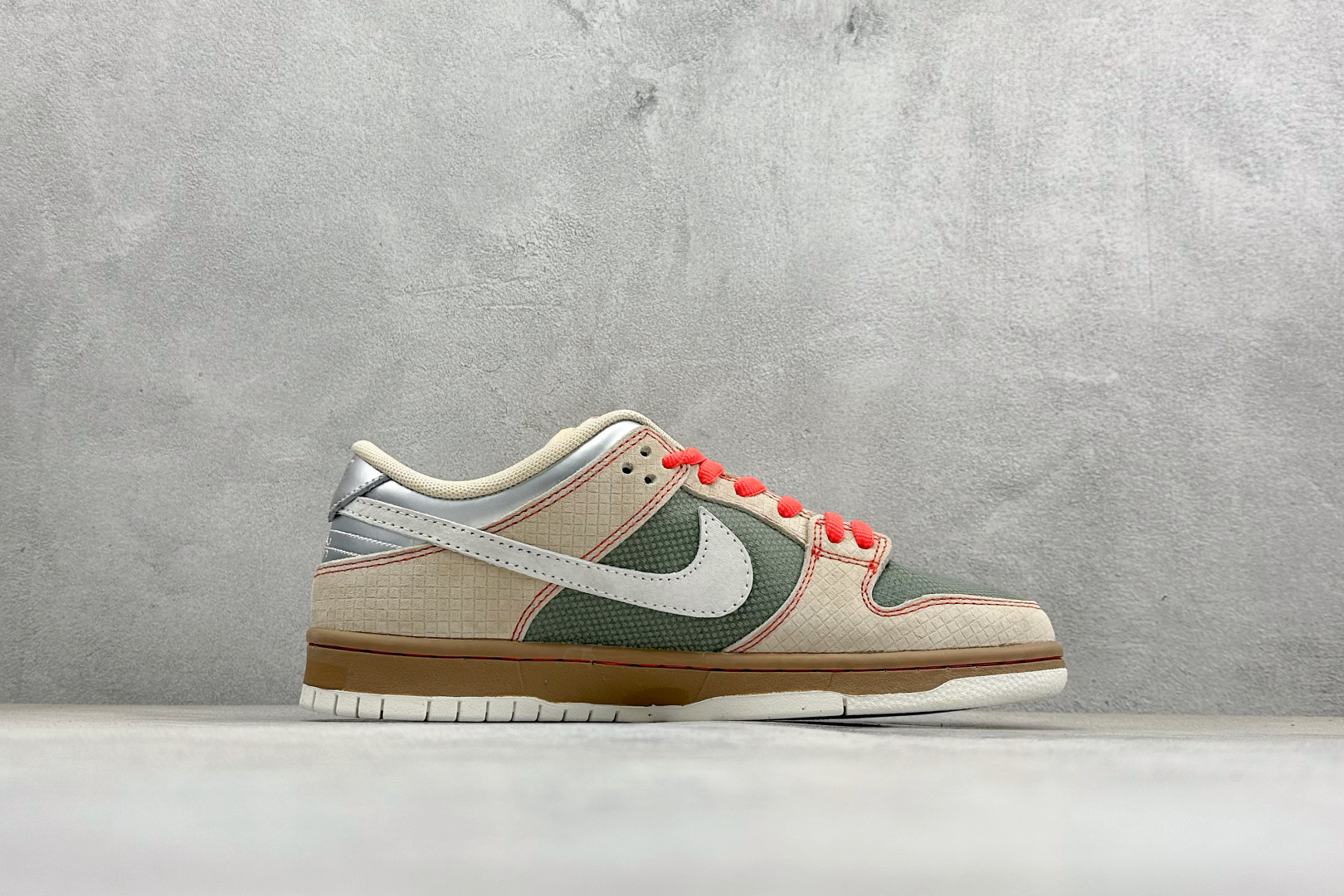 200 K版Nike SB Dunk Low 棕灰勾 低帮休闲板鞋 IB6206-701-Chinese UA Cheap High Quatity Brand Clothes Bags handbags Sneakers wholesale wholesaler seller from China Factory suppliers Fashion Clothing Shoes best Quality Beautiful Price 200 K版Nike SB Dunk Low 棕灰勾 低帮休闲板鞋 IB6206-701