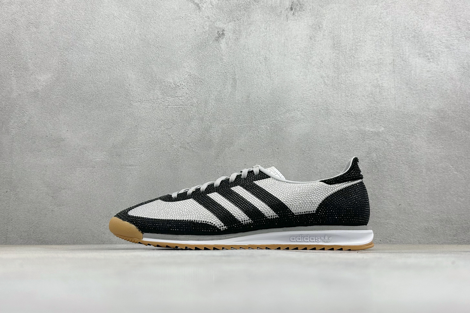 200 ML版AD Originals SL 72 RS 休闲防滑耐磨低帮板鞋 KJ6151-Chinese UA Cheap High Quatity Brand Clothes Bags handbags Sneakers wholesale wholesaler seller from China Factory suppliers Fashion Clothing Shoes best Quality Beautiful Price 200 ML版AD Originals SL 72 RS 休闲防滑耐磨低帮板鞋 KJ6151