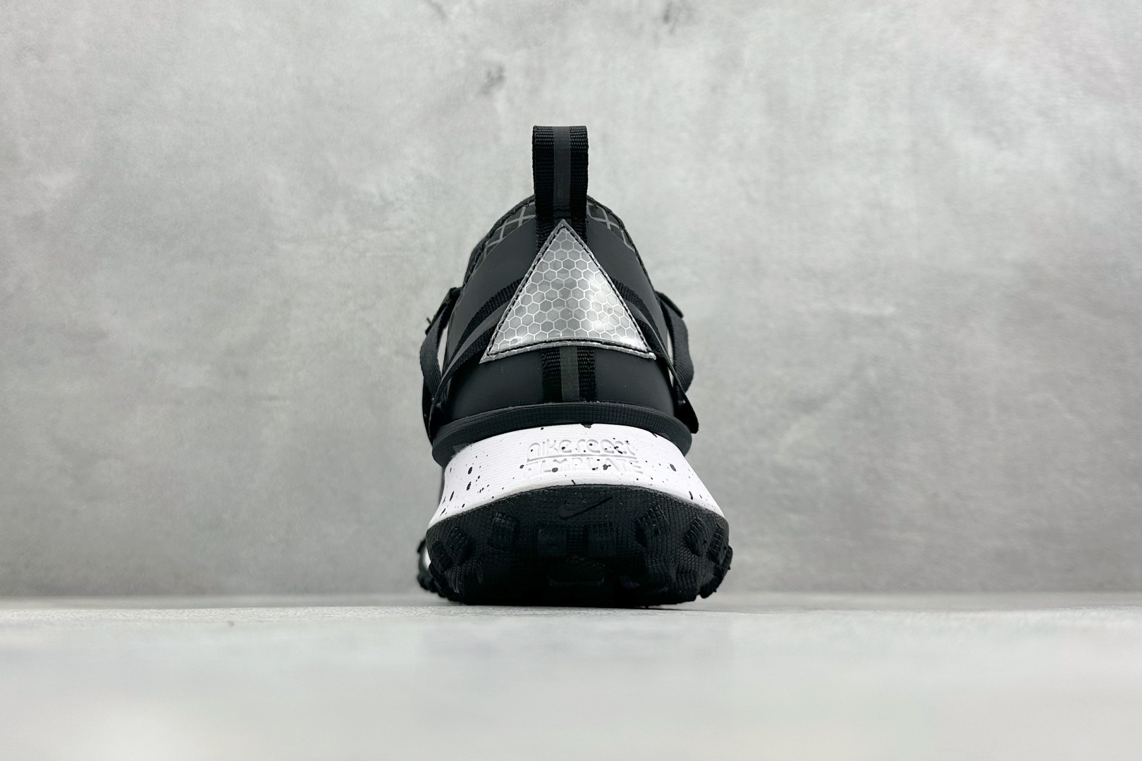 Nike ACG Mountain Fly Low GTX SE 减震防滑耐磨防水 低帮帮户外功能鞋 DD4565-001