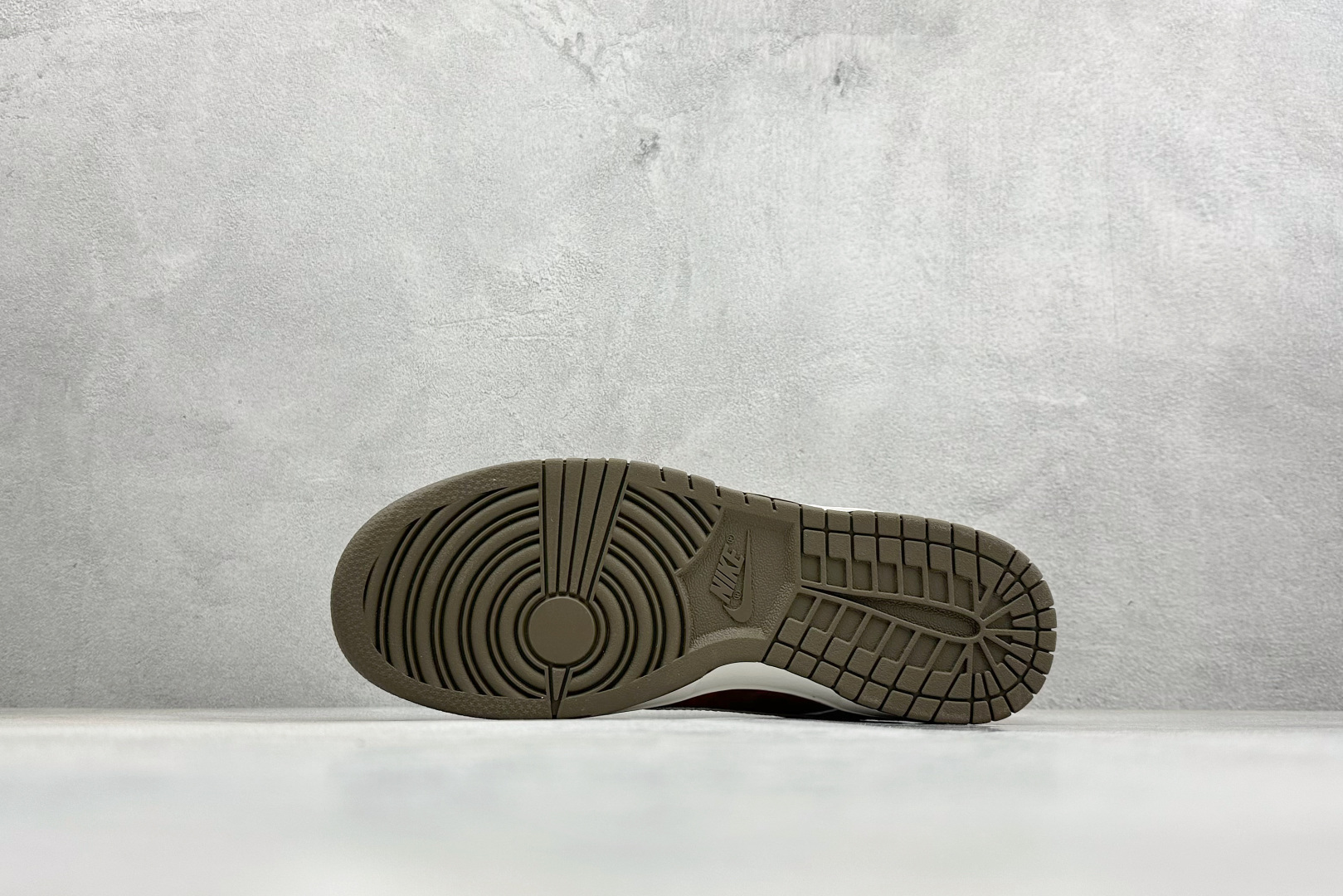 K版Nike SB Dunk Low 马年限定 高端定制 低帮休闲滑板鞋 IQ1118-220-Top High Quatity Cheap Sneakers Fashion Clothing Clothes Bags handbags Shoes of all Brand wholesale With The best Quality And Beautiful Price from China Factory Chinese suppliers wholesaler seller K版Nike SB Dunk Low 马年限定 高端定制 低帮休闲滑板鞋 IQ1118-220