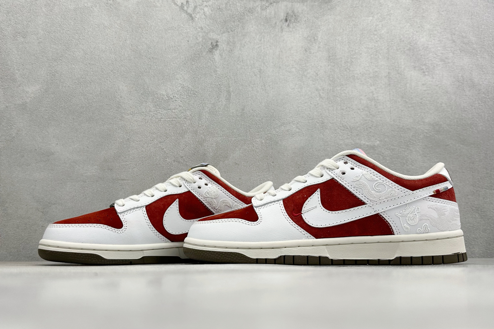 K版Nike SB Dunk Low 马年限定 高端定制 低帮休闲滑板鞋 IQ1118-220-Top High Quatity Cheap Sneakers Fashion Clothing Clothes Bags handbags Shoes of all Brand wholesale With The best Quality And Beautiful Price from China Factory Chinese suppliers wholesaler seller K版Nike SB Dunk Low 马年限定 高端定制 低帮休闲滑板鞋 IQ1118-220