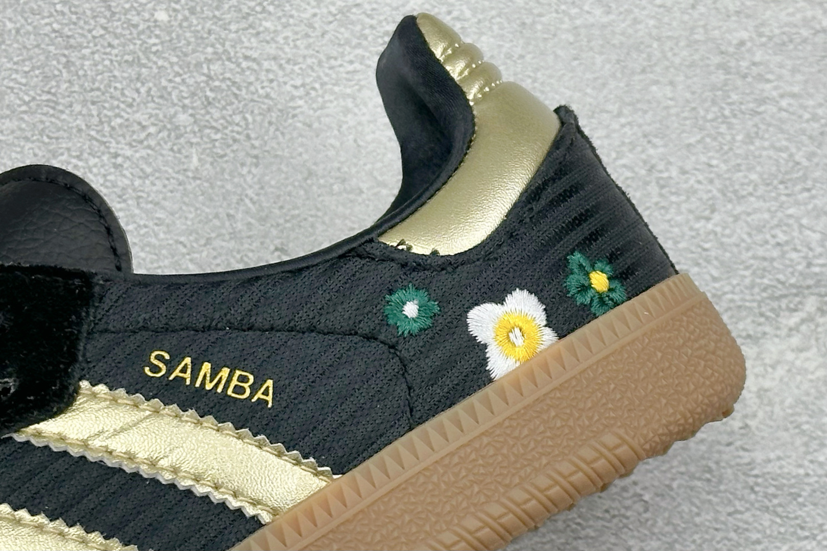 HZ版Adidas Samba 阿迪三叶草休闲板鞋 IH1331-Top High Quatity Cheap Sneakers Fashion Clothing Clothes Bags handbags Shoes of all Brand wholesale With The best Quality And Beautiful Price from China Factory Chinese suppliers wholesaler seller HZ版Adidas Samba 阿迪三叶草休闲板鞋 IH1331