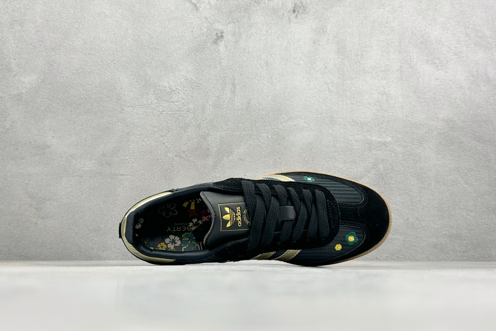 HZ版Adidas Samba 阿迪三叶草休闲板鞋 IH1331-Top High Quatity Cheap Sneakers Fashion Clothing Clothes Bags handbags Shoes of all Brand wholesale With The best Quality And Beautiful Price from China Factory Chinese suppliers wholesaler seller HZ版Adidas Samba 阿迪三叶草休闲板鞋 IH1331