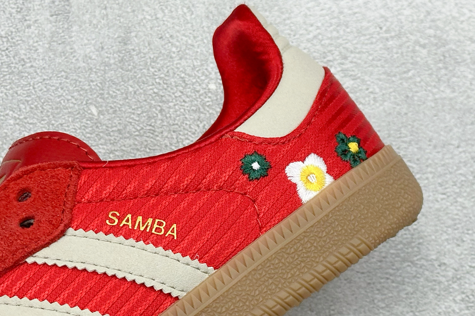 HZ版Adidas Samba 阿迪三叶草休闲板鞋 IH9056-Top High Quatity Cheap Sneakers Fashion Clothing Clothes Bags handbags Shoes of all Brand wholesale With The best Quality And Beautiful Price from China Factory Chinese suppliers wholesaler seller HZ版Adidas Samba 阿迪三叶草休闲板鞋 IH9056