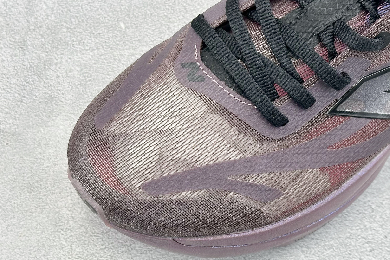 New Balance FuelCell系列 超轻量化低帮休闲运动慢跑鞋 MFCXVT6 New Balance FuelCell系列 超轻量化低帮休闲运动慢跑鞋 MFCXVT6