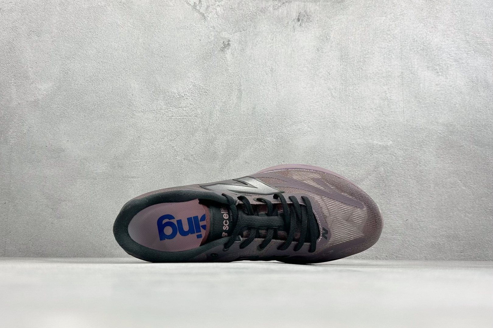 New Balance FuelCell系列 超轻量化低帮休闲运动慢跑鞋 MFCXVT6 New Balance FuelCell系列 超轻量化低帮休闲运动慢跑鞋 MFCXVT6