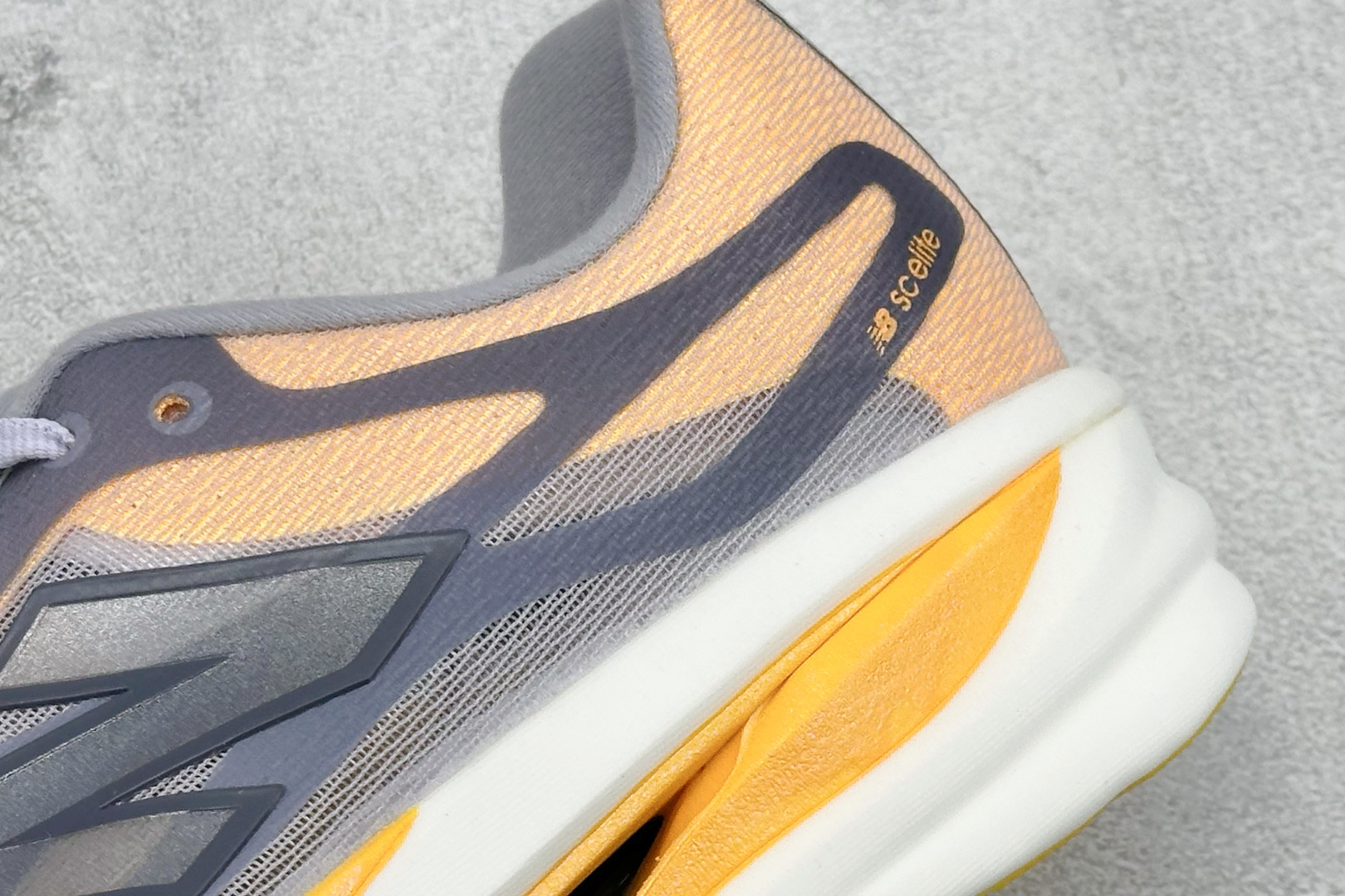 New Balance FuelCell系列 超轻量化低帮休闲运动慢跑鞋 MFCXGY6