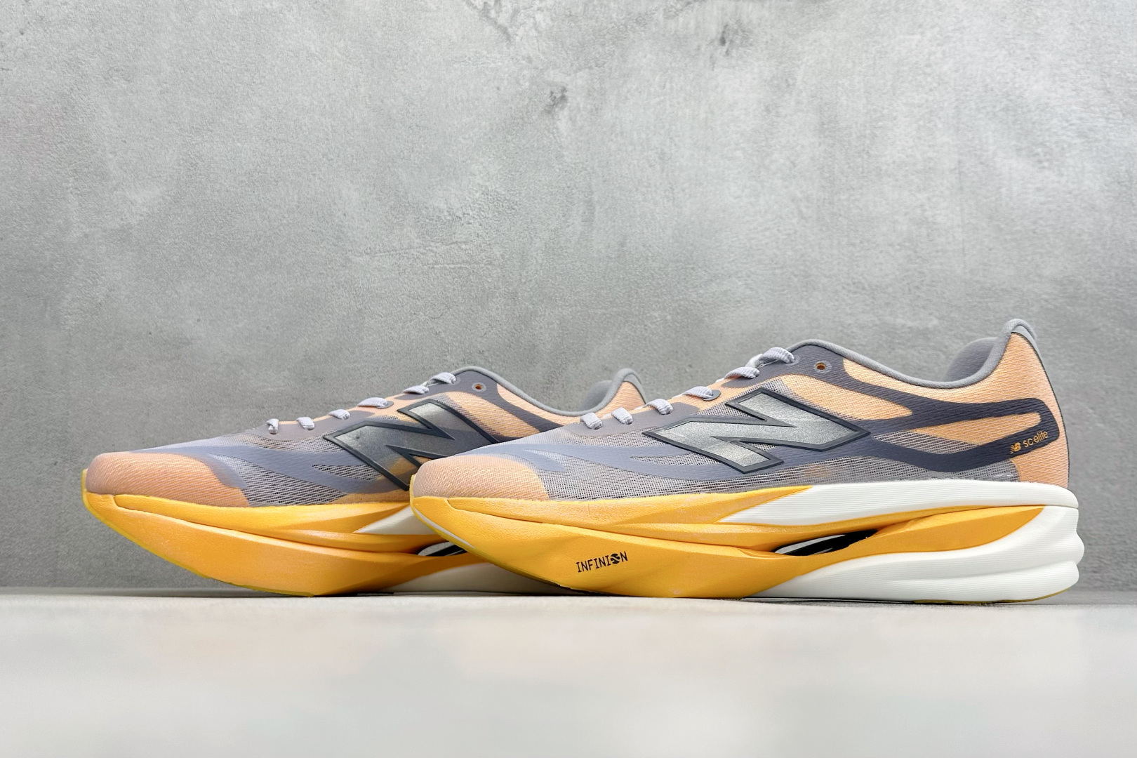 New Balance FuelCell系列 超轻量化低帮休闲运动慢跑鞋 MFCXGY6